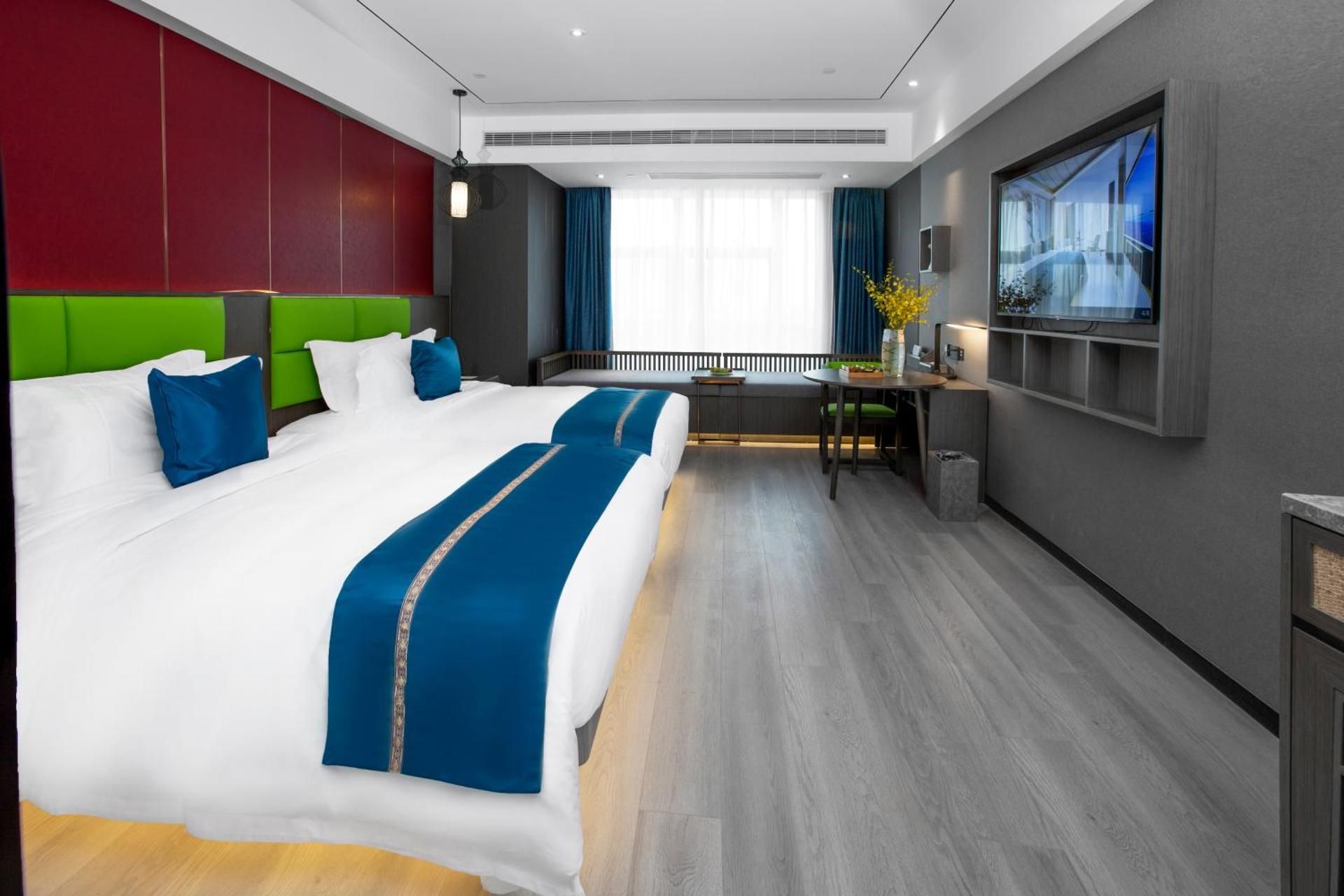 Elegant Twin Room