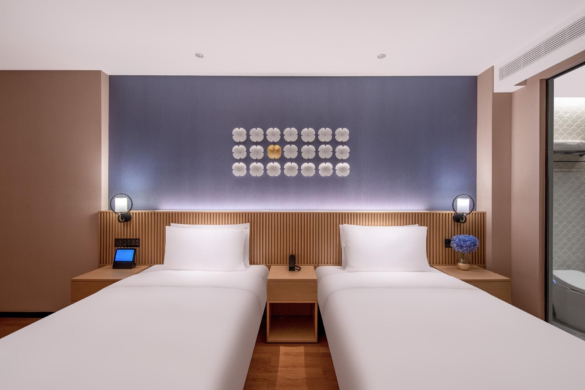 Huazhu - Twin Bed Room With View