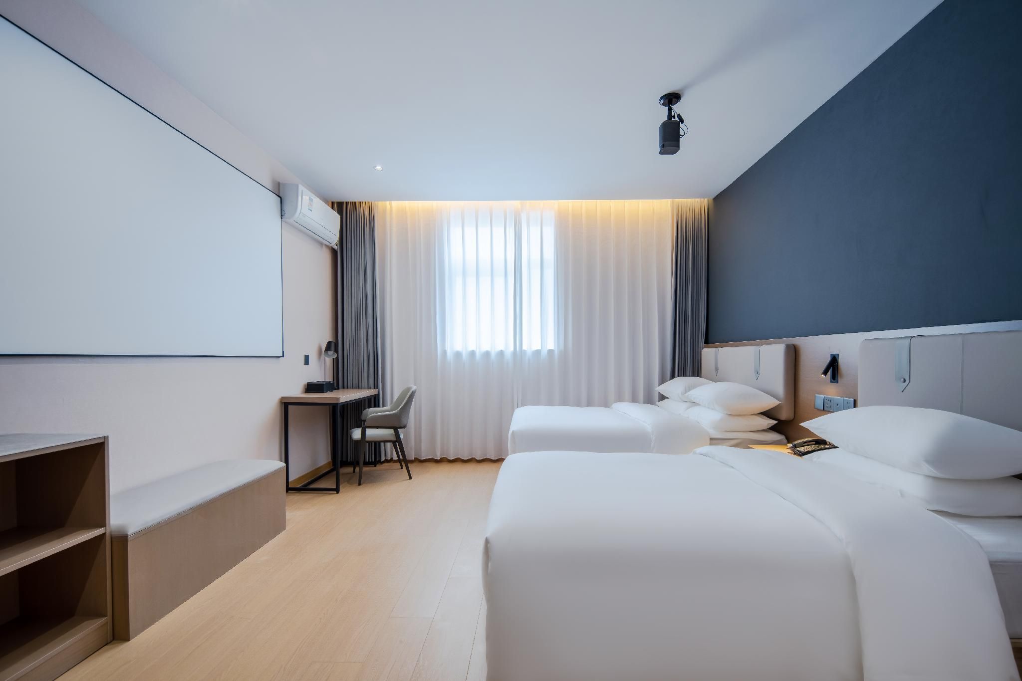Audio-Visual Family Room