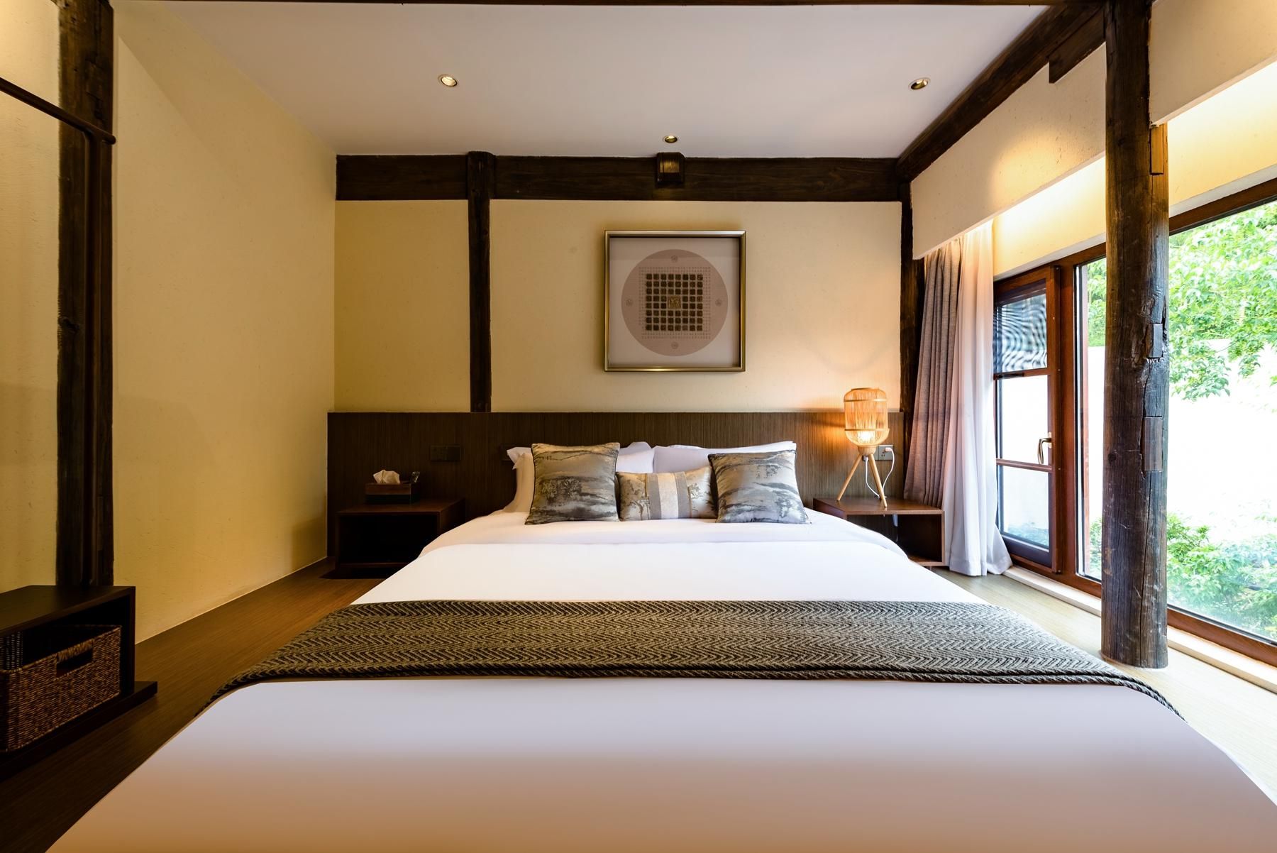Tatami Queen Room