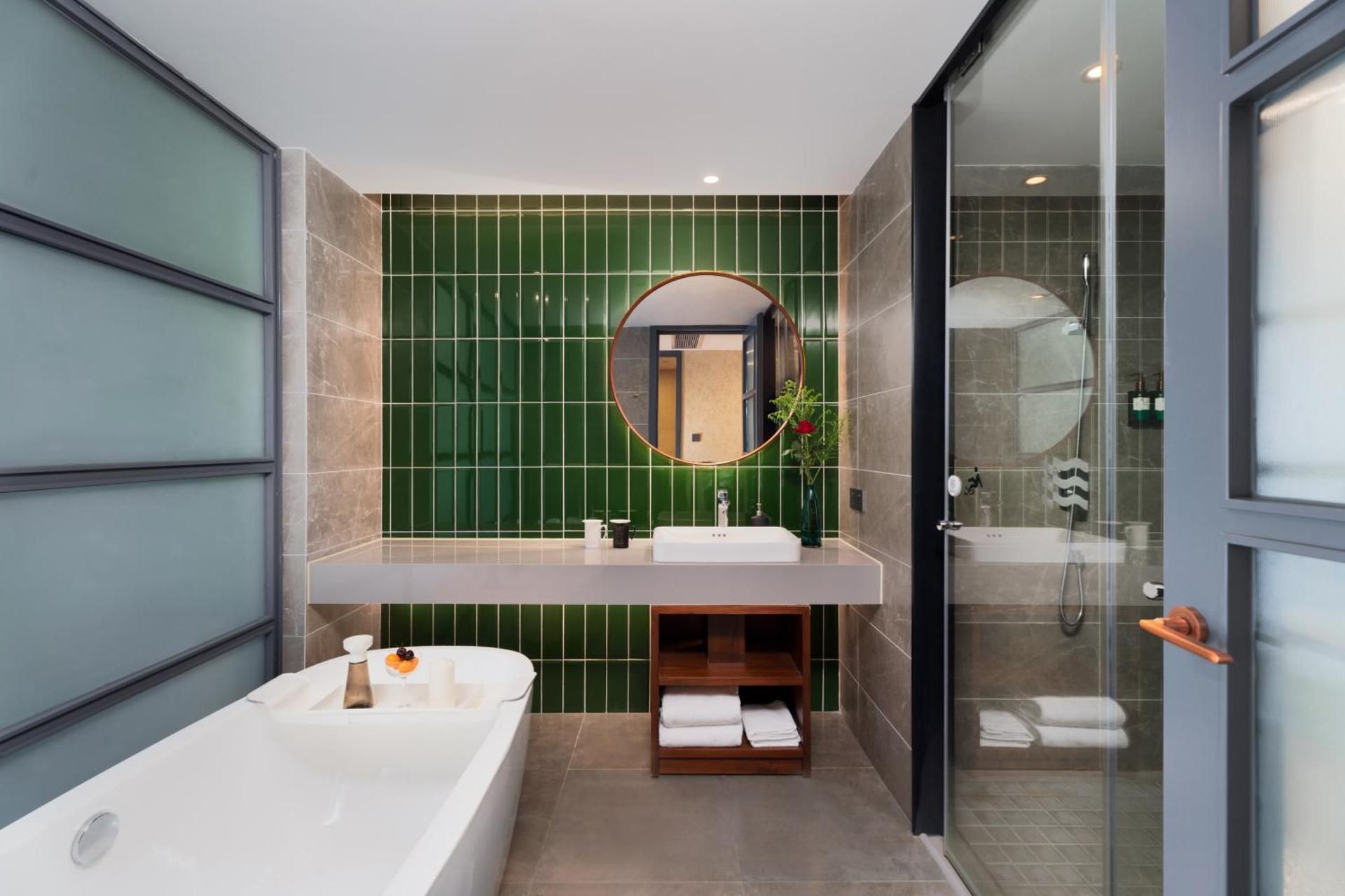 King Room with Lake View