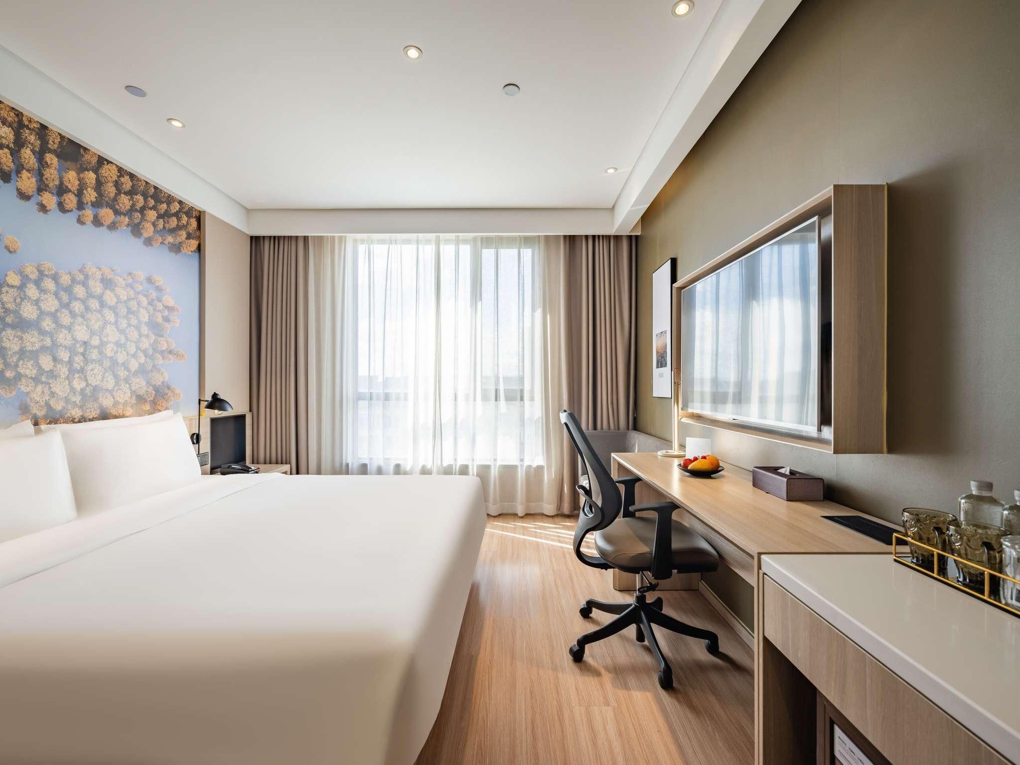 Privilege Room, One King-size Bed