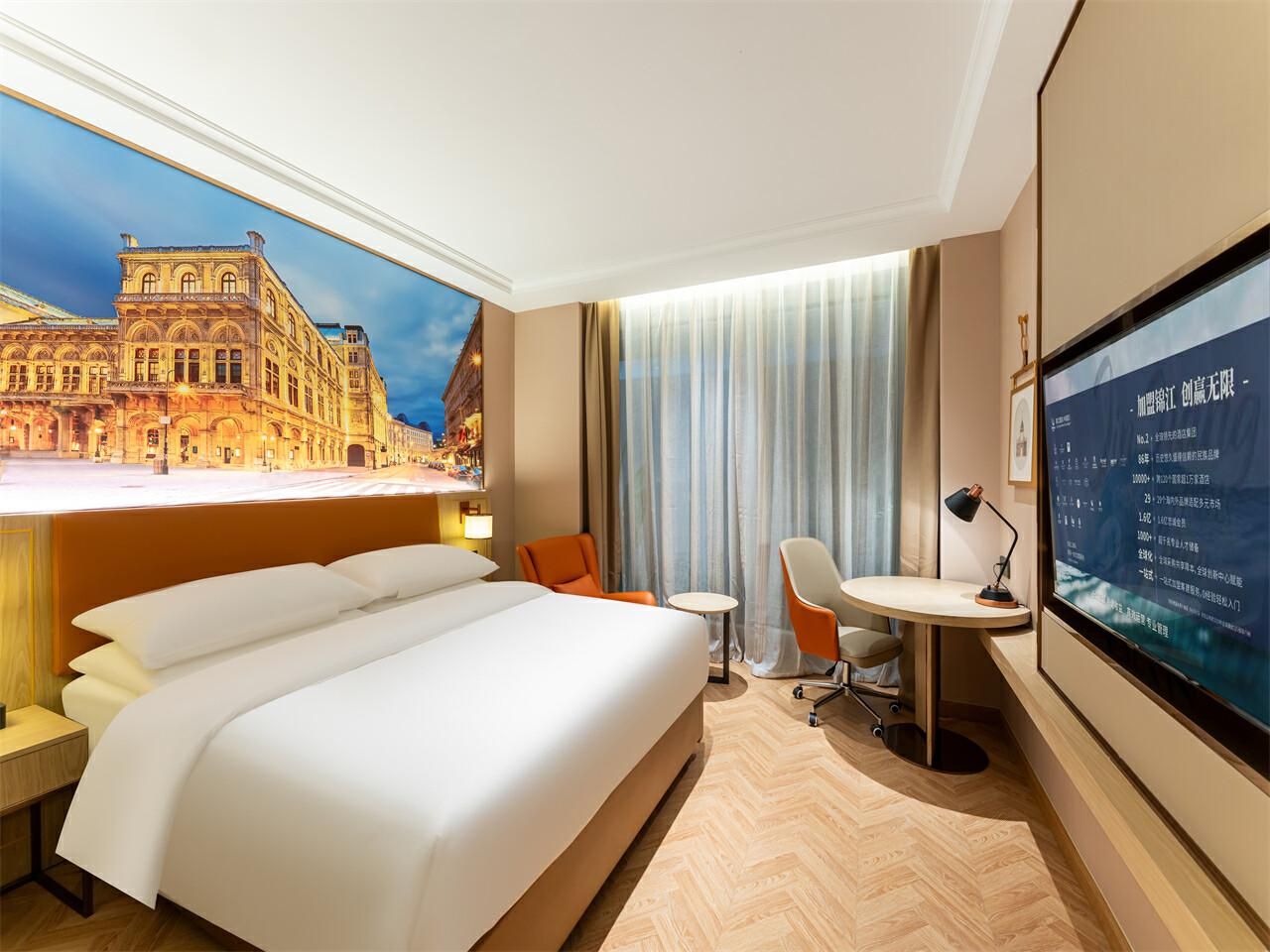 Deluxe Queen Room