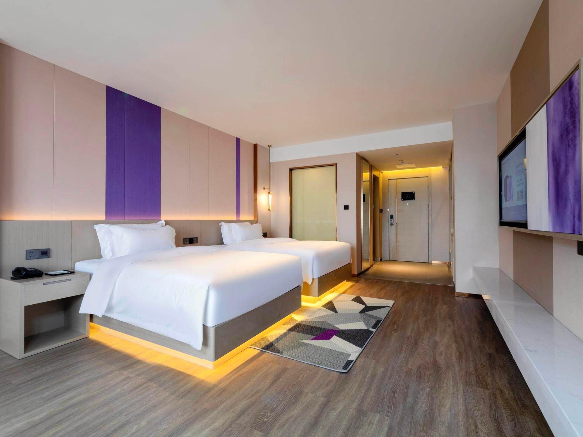 Twin Business Room