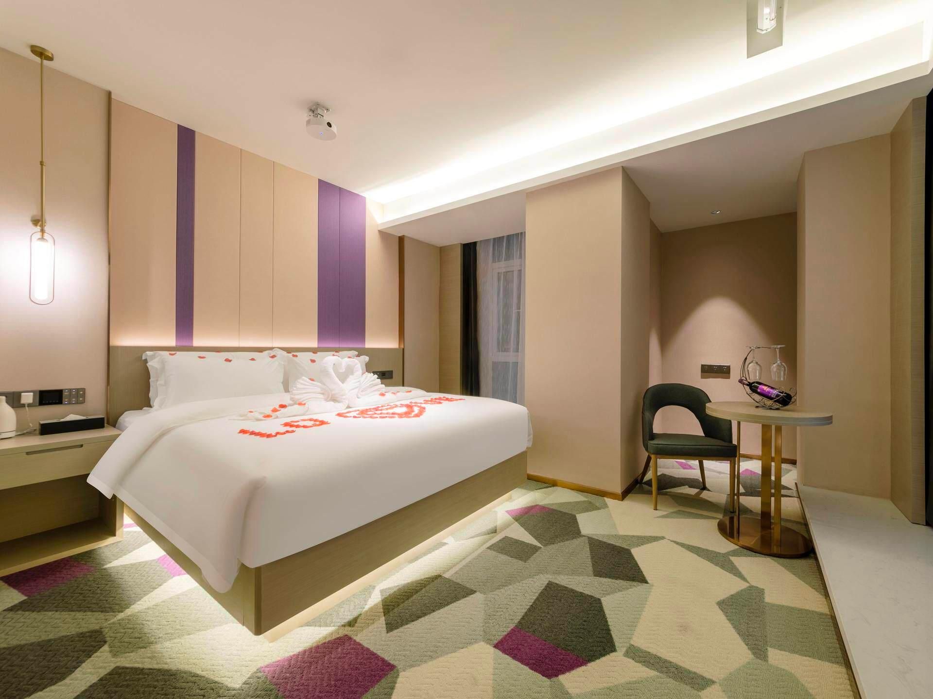 WH - Youxiang Romantic Room