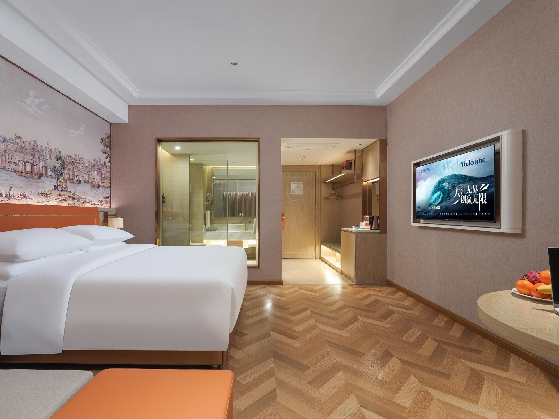 Business King Room