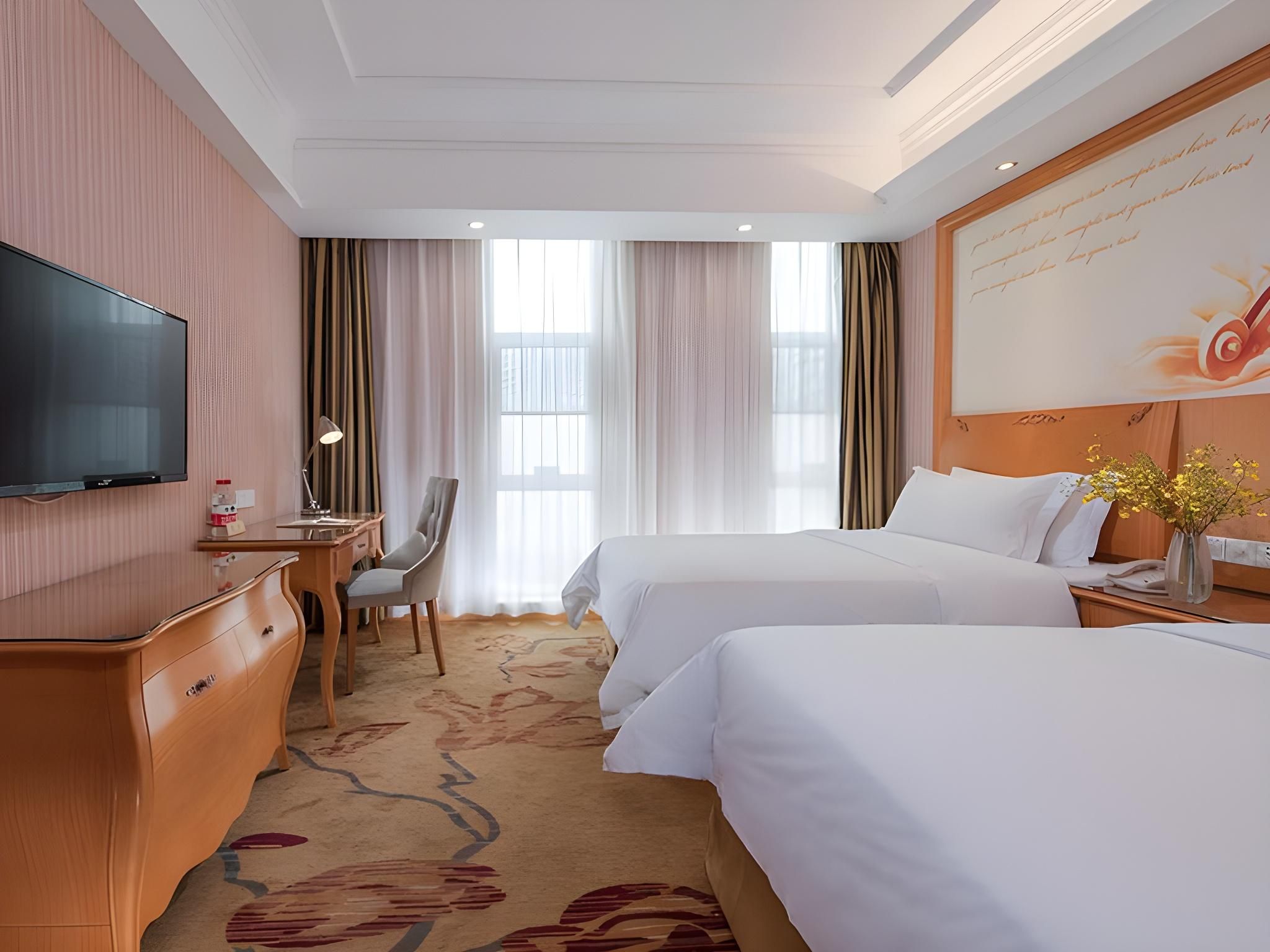 WH - Deluxe Room Twin