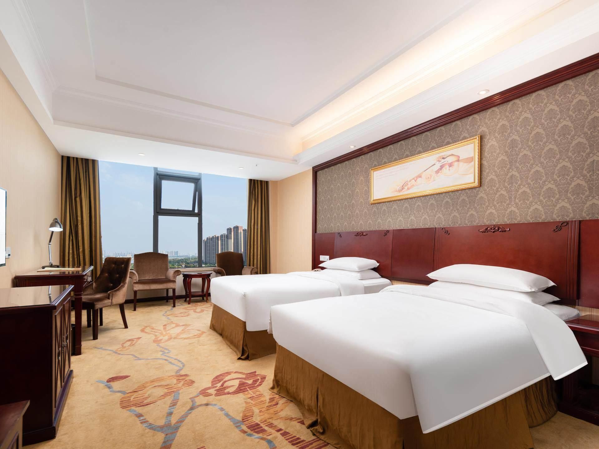 WH - Deluxe Room Twin