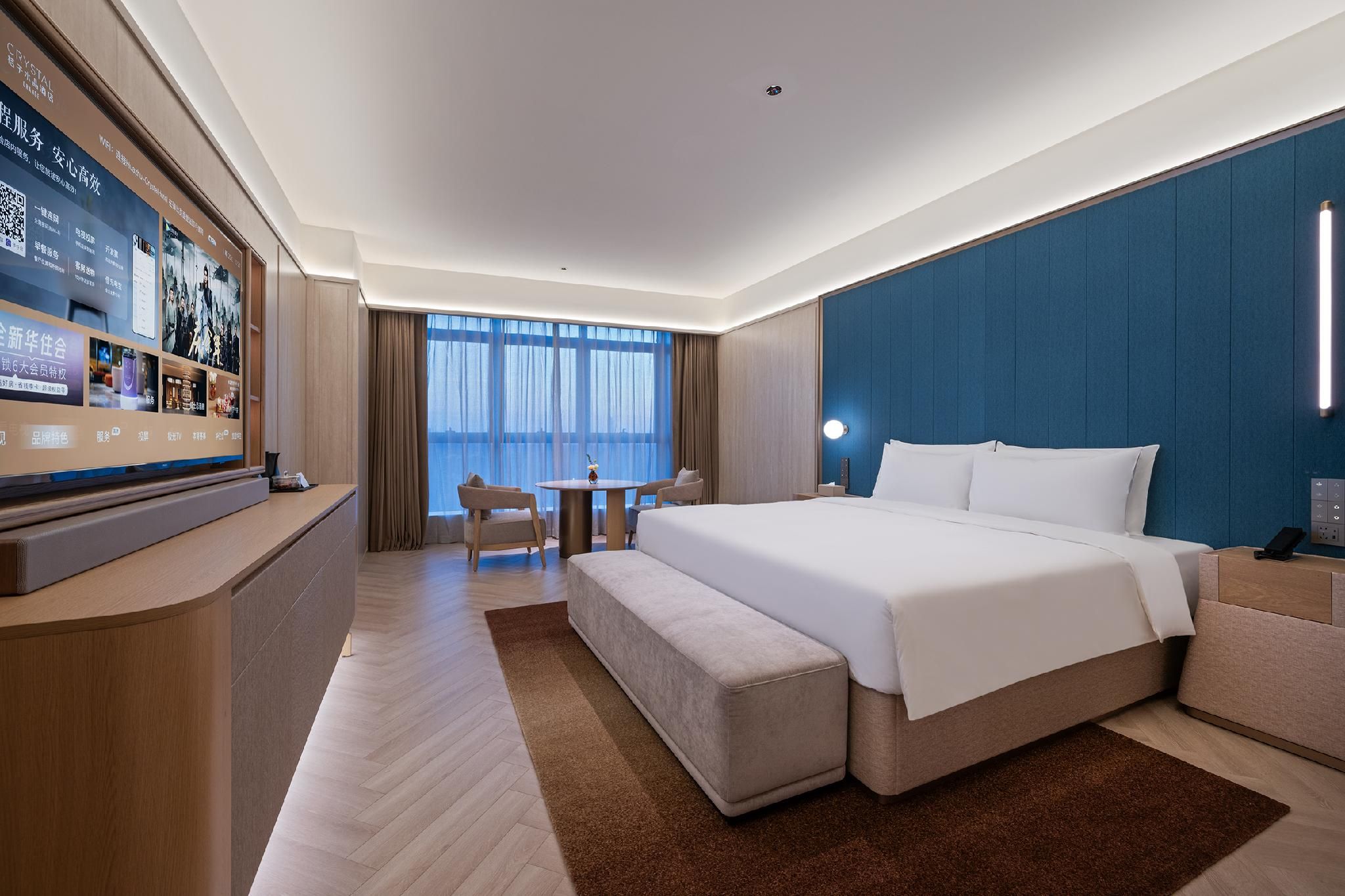 Deluxe King Room with City View