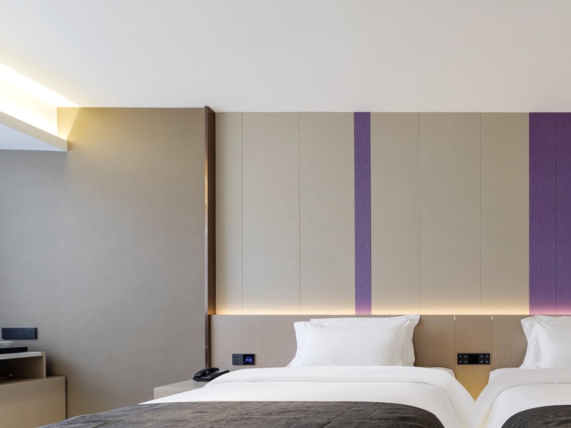 Twin Business Room