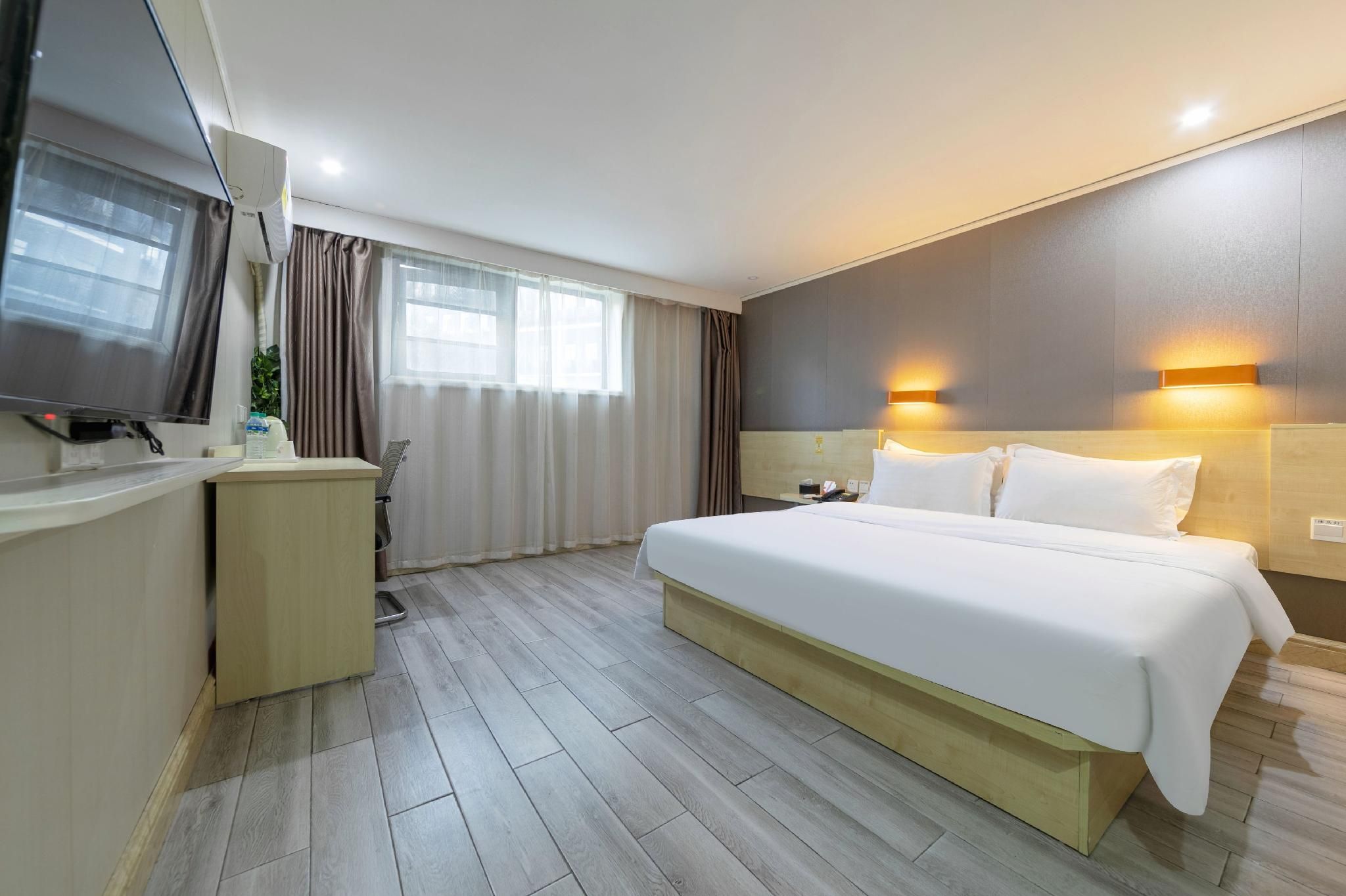 WH - Traditional Bed Room