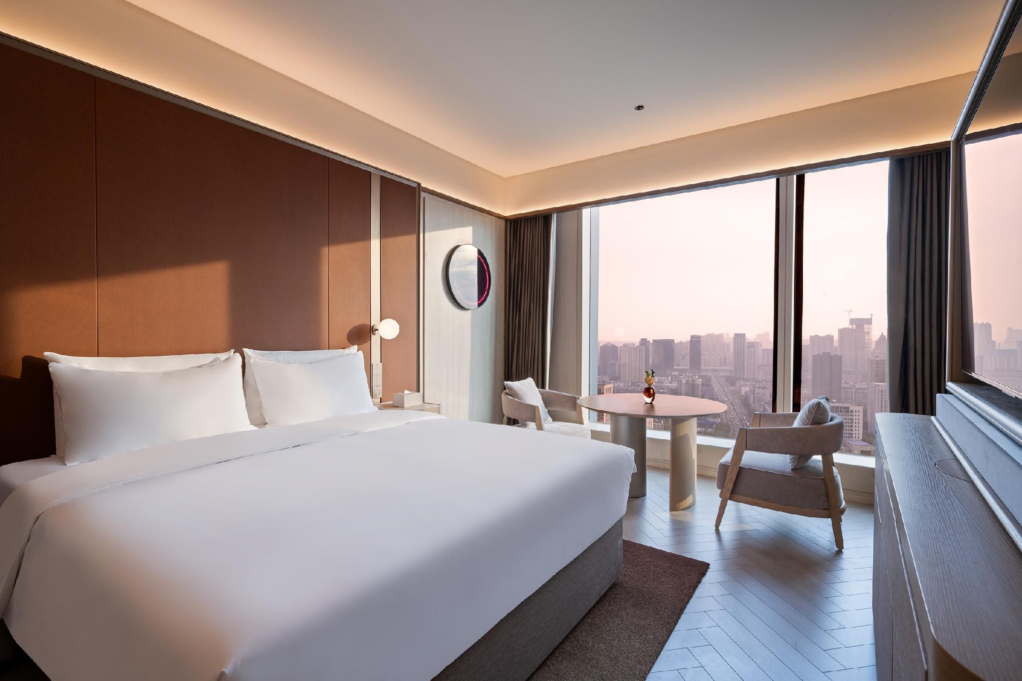 Executive King Room with City View