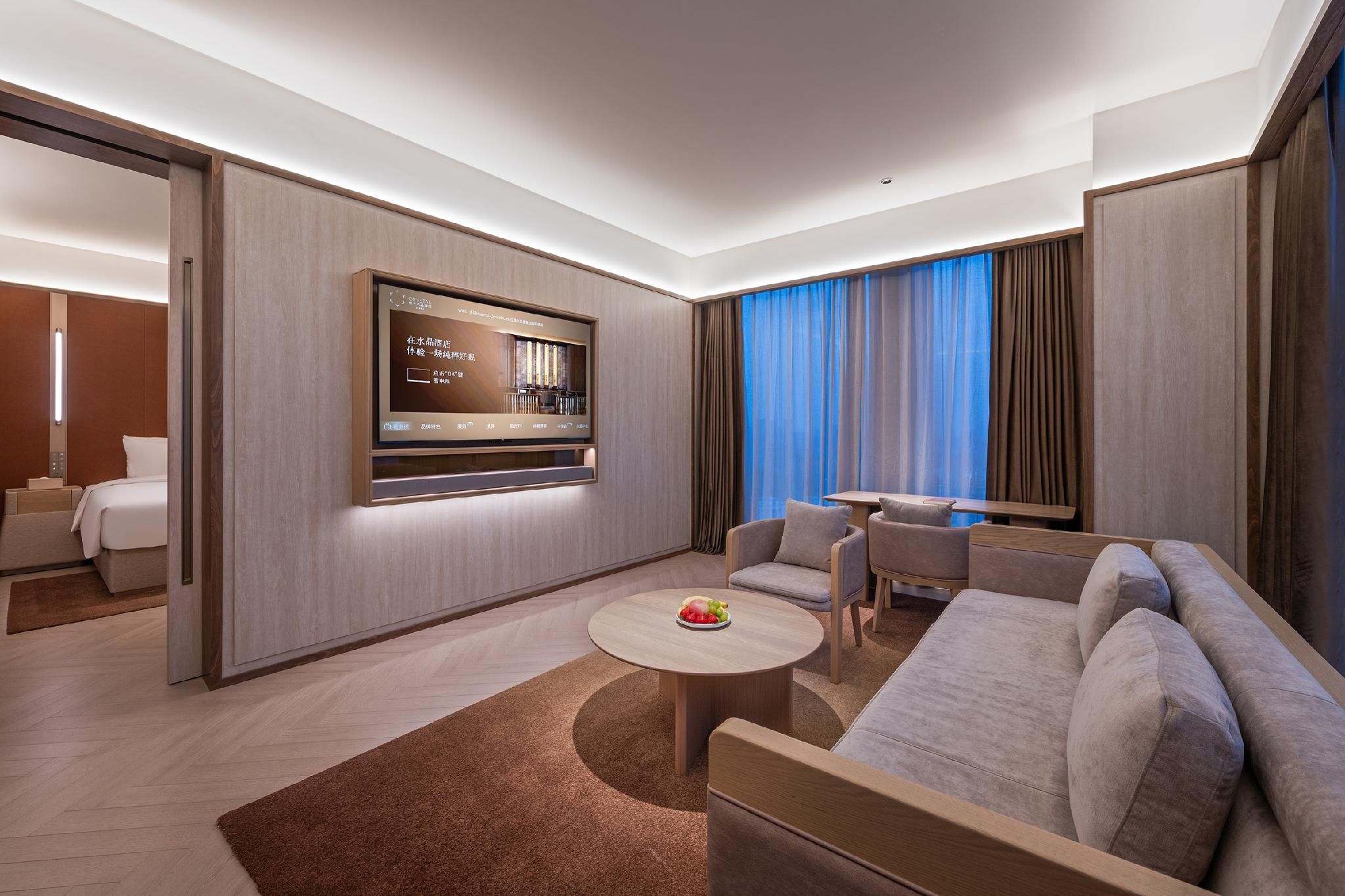 Executive Suite with Lake View
