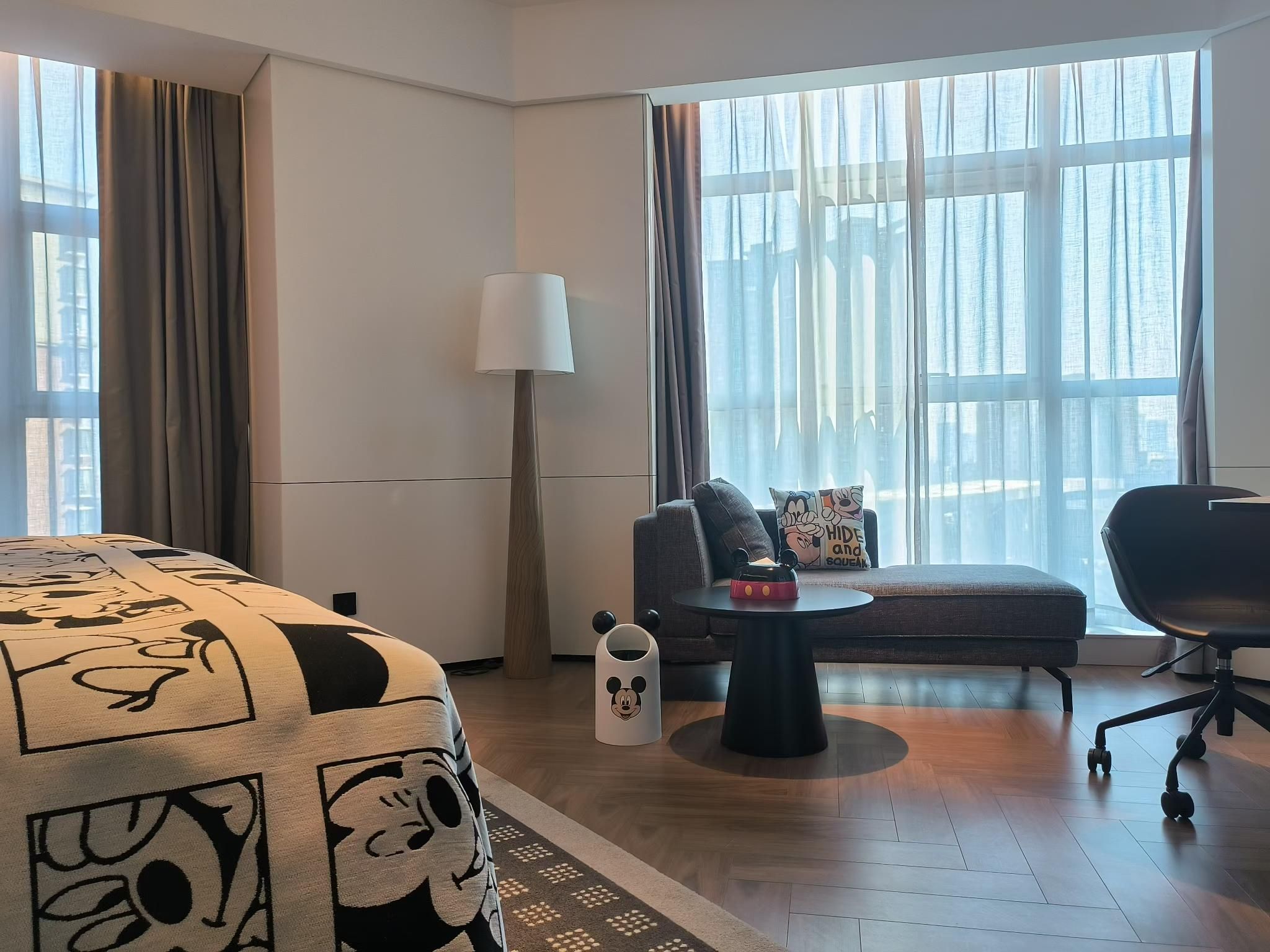 Intercity Family Hollywood Queen Room