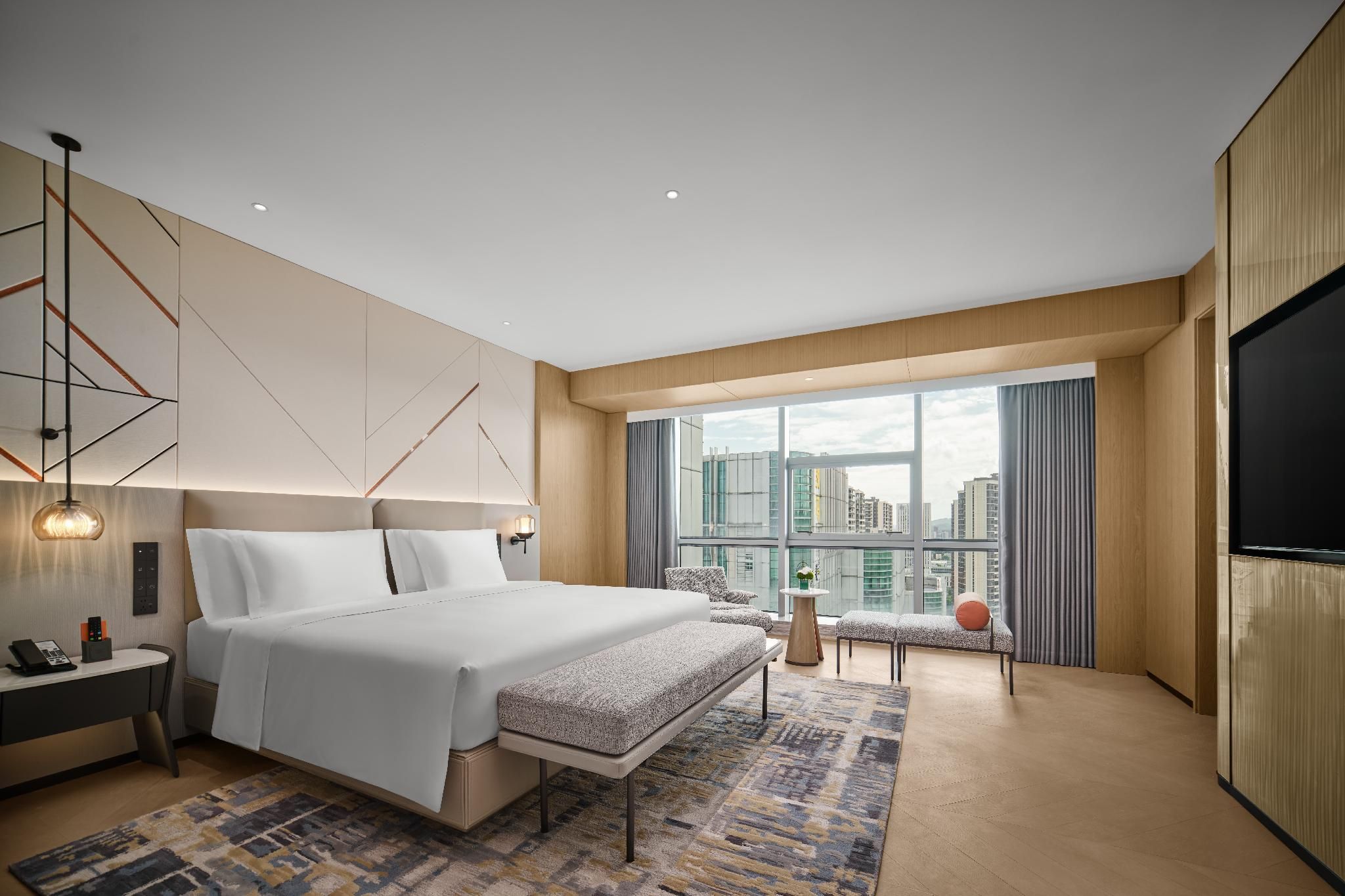 1 King Suite Balcony