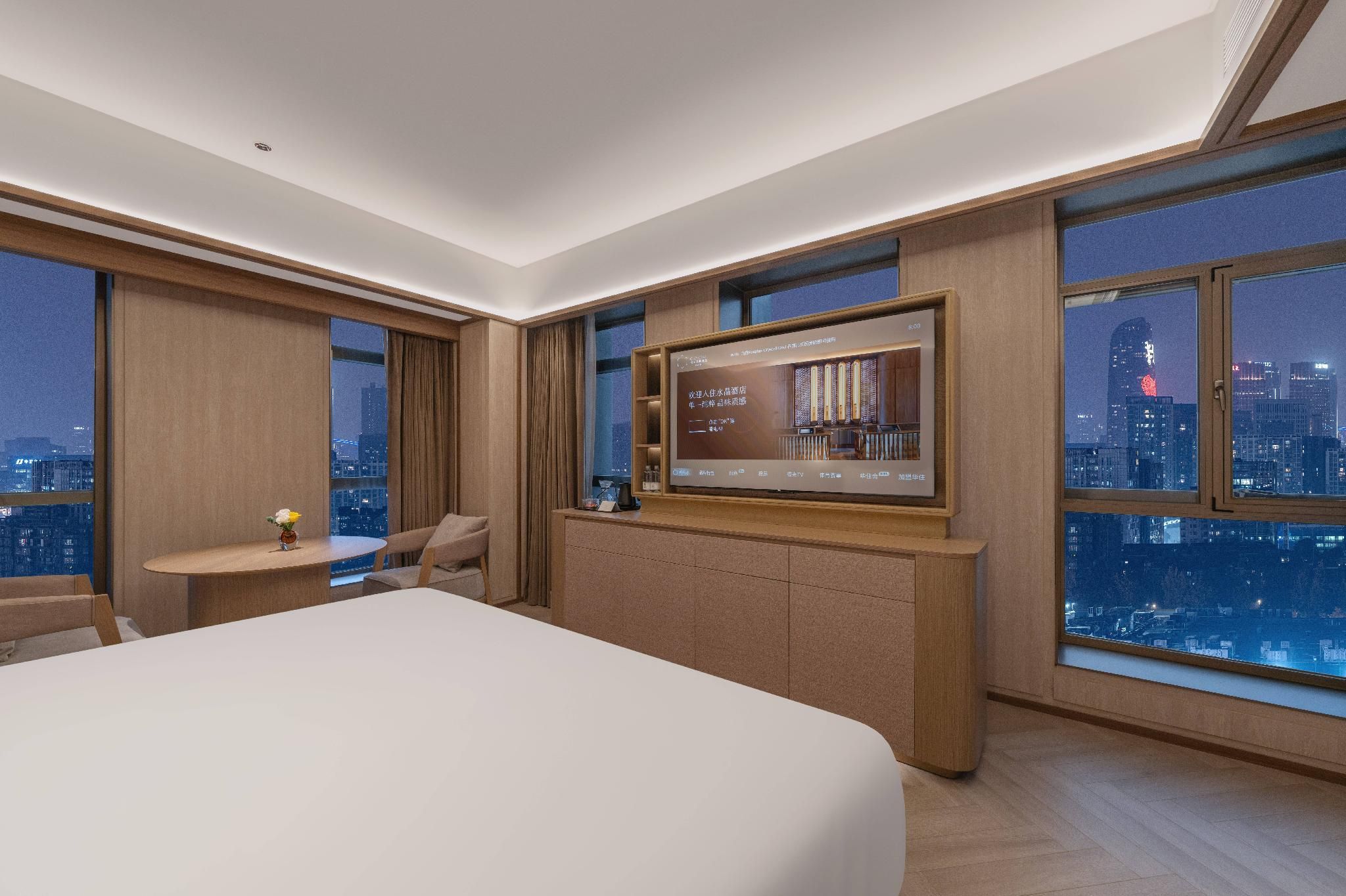Huazhu - Deluxe Bed Room With View