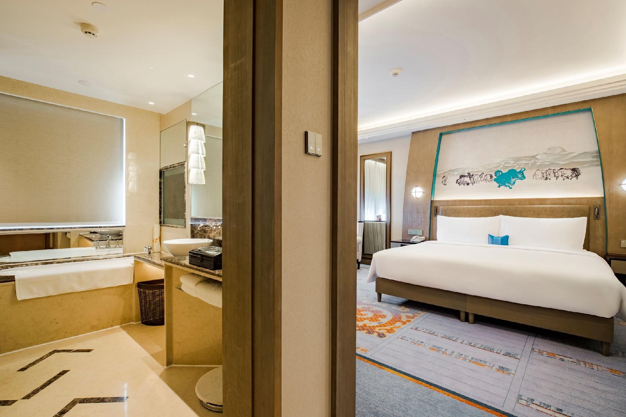 Potala Palace Starlight King Room