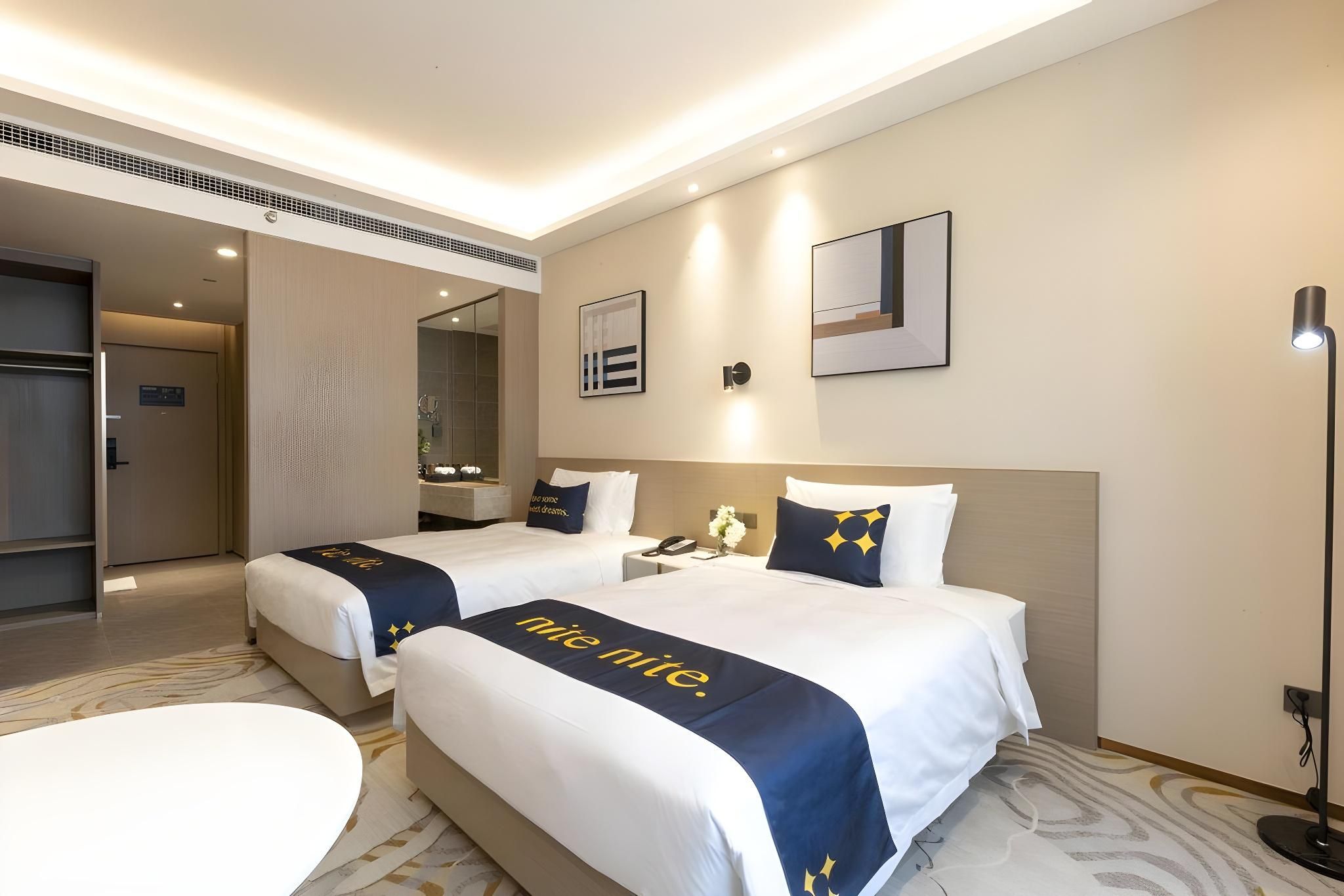 Cozy 2-bed Room
