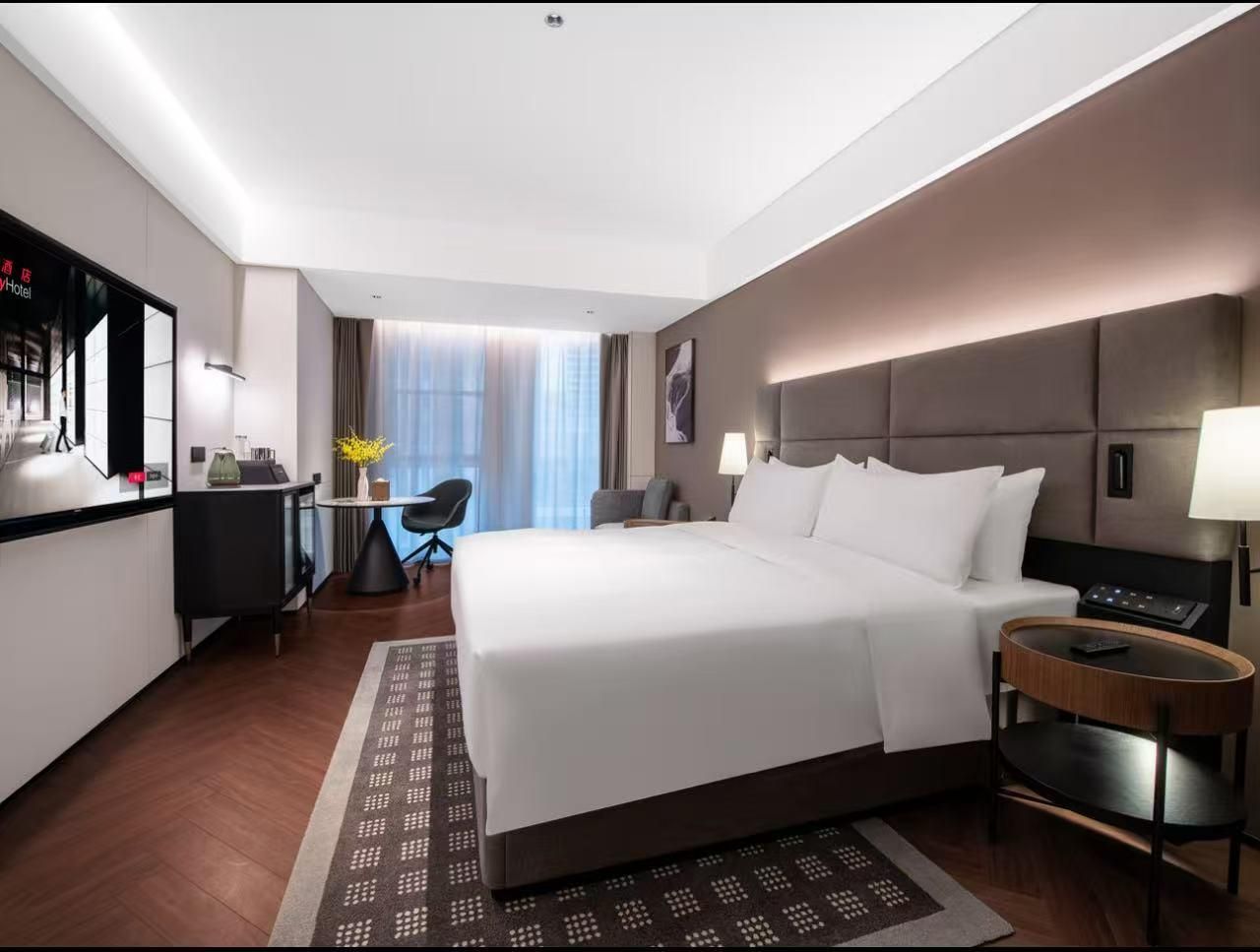 Intercity Executive Queen Room