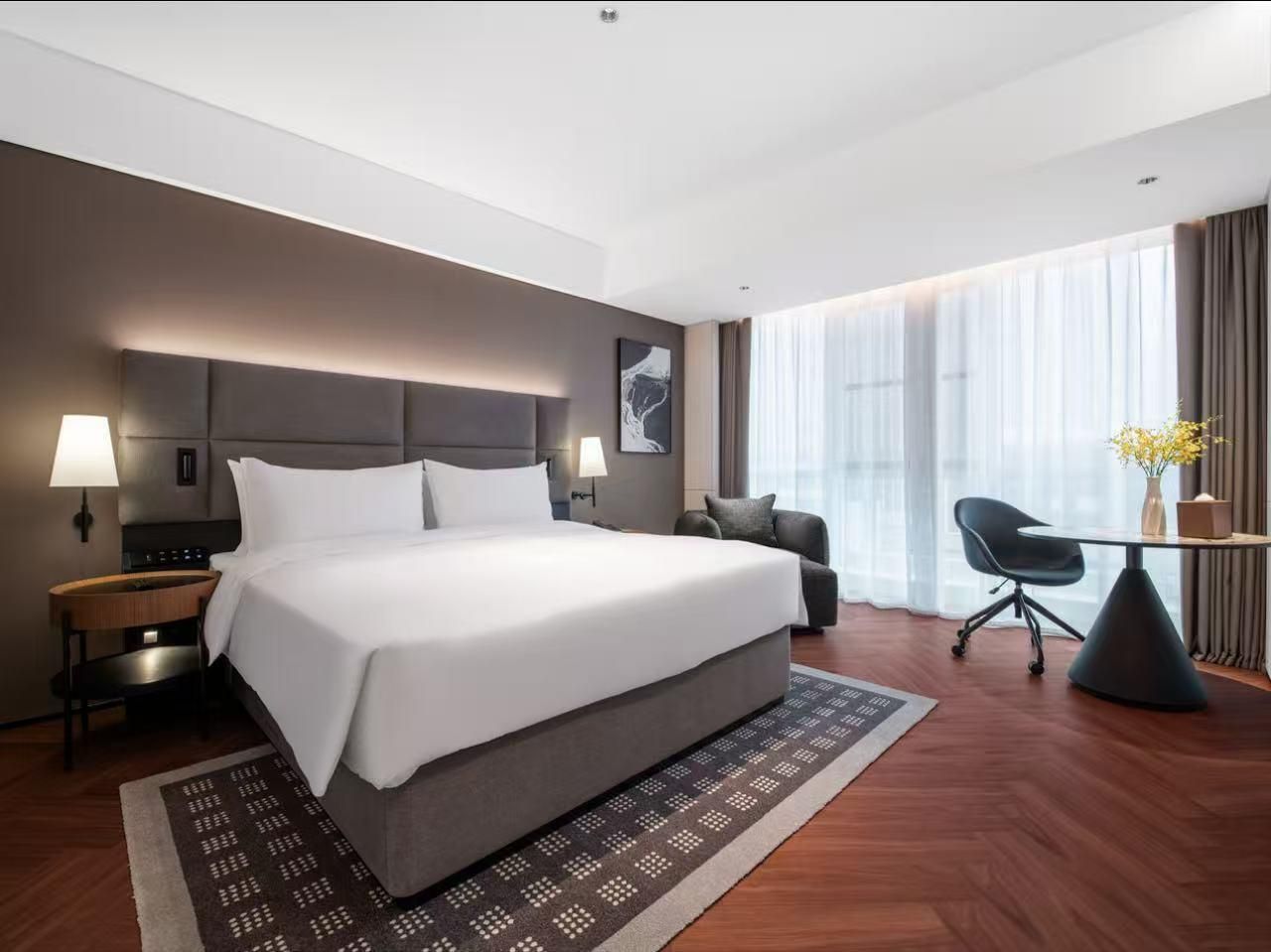 Intercity Queen Room
