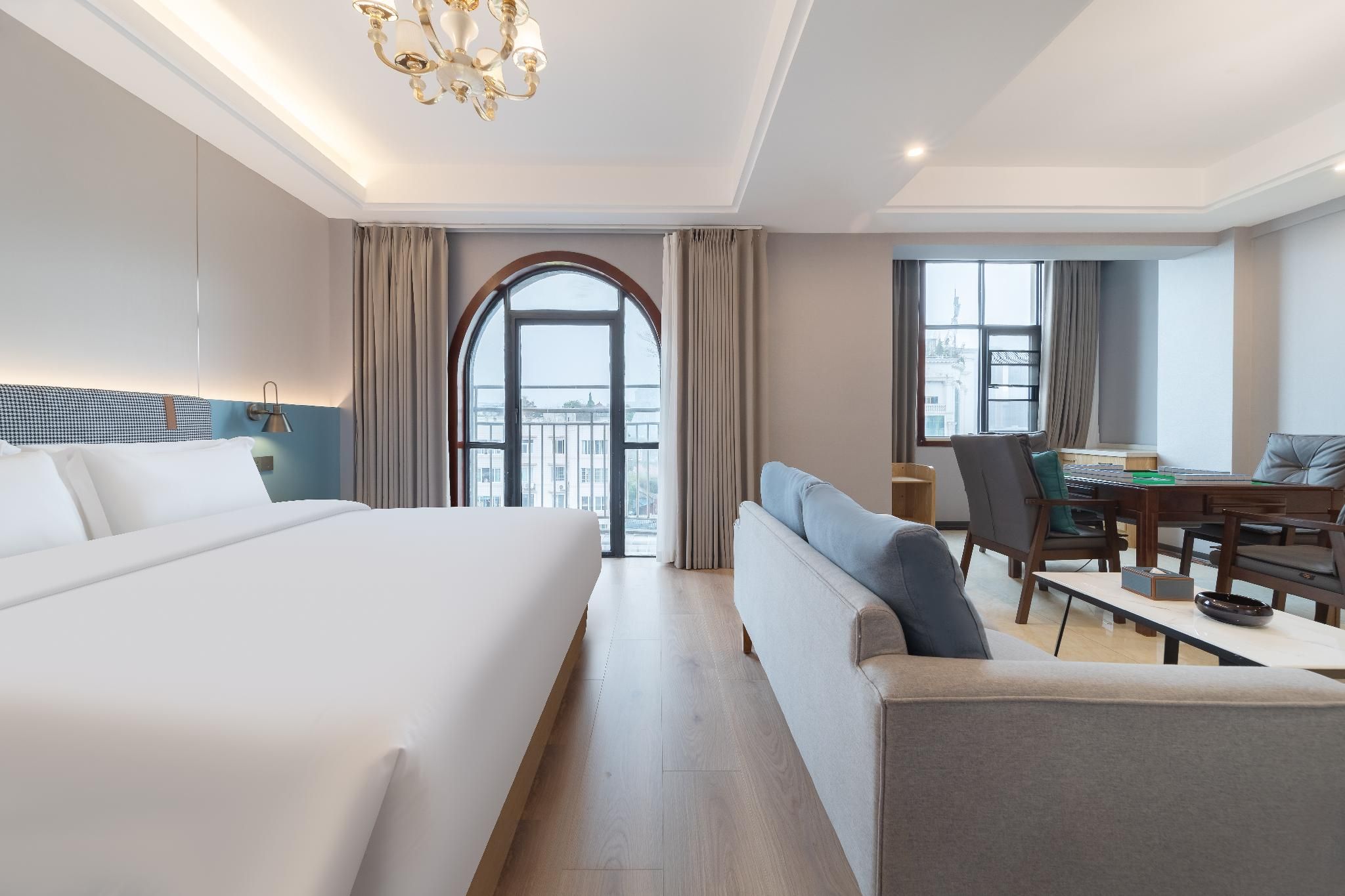 Elegant Leisure Suite