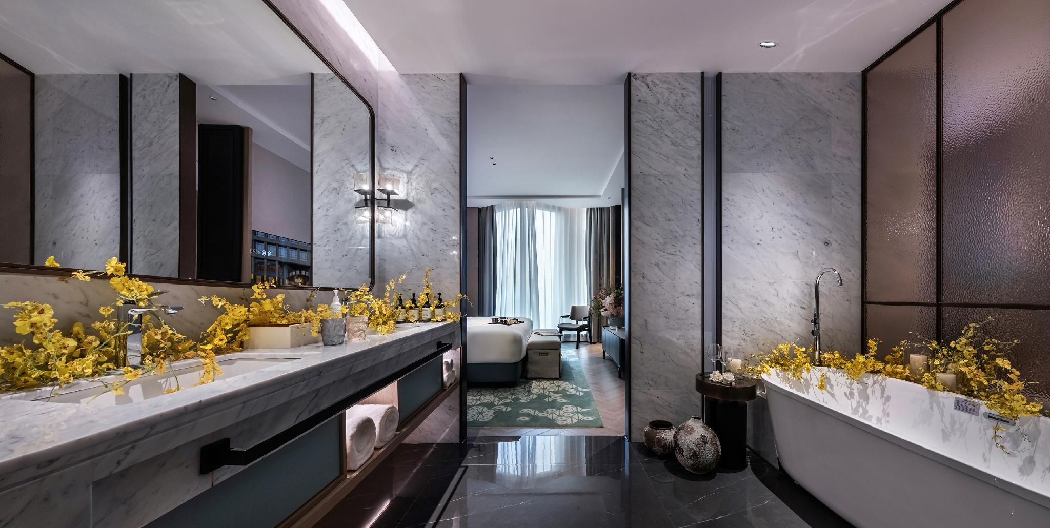 Elegant Cloud level Luxury Suite