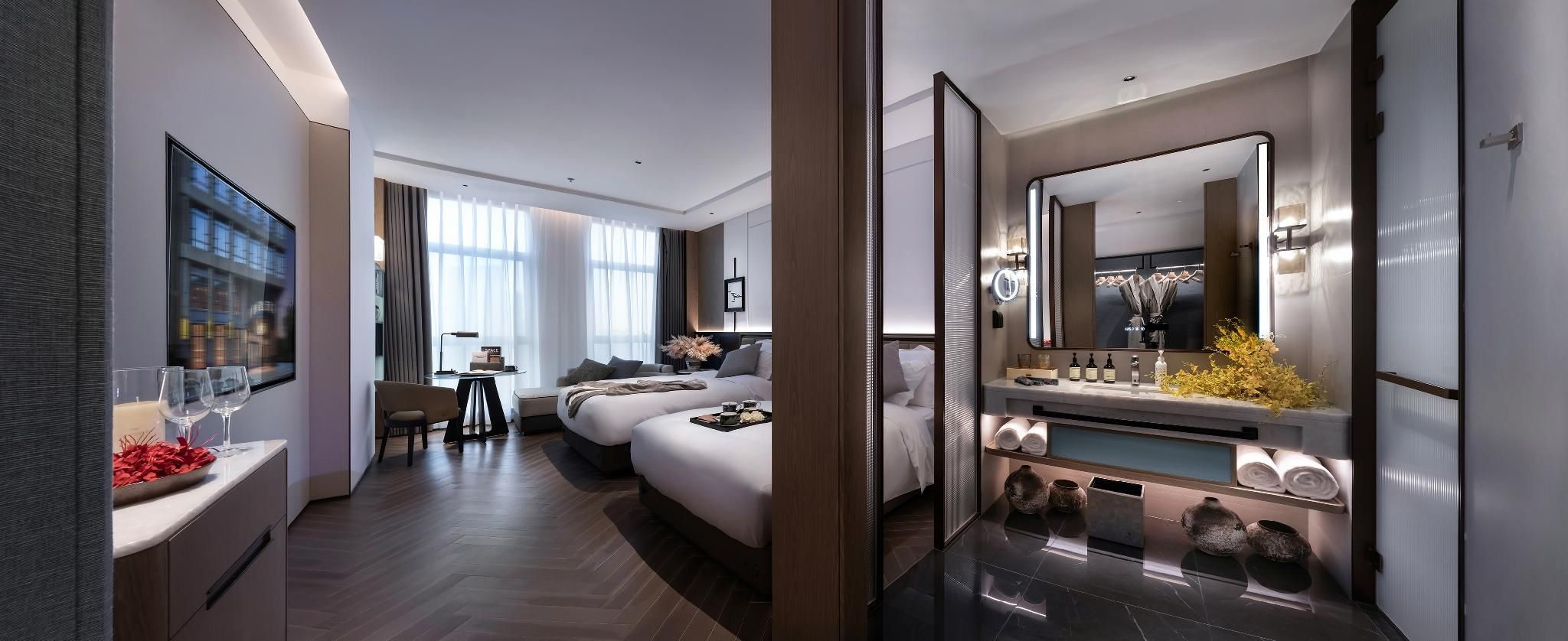 Elegant High-Rise Night View Twin Room