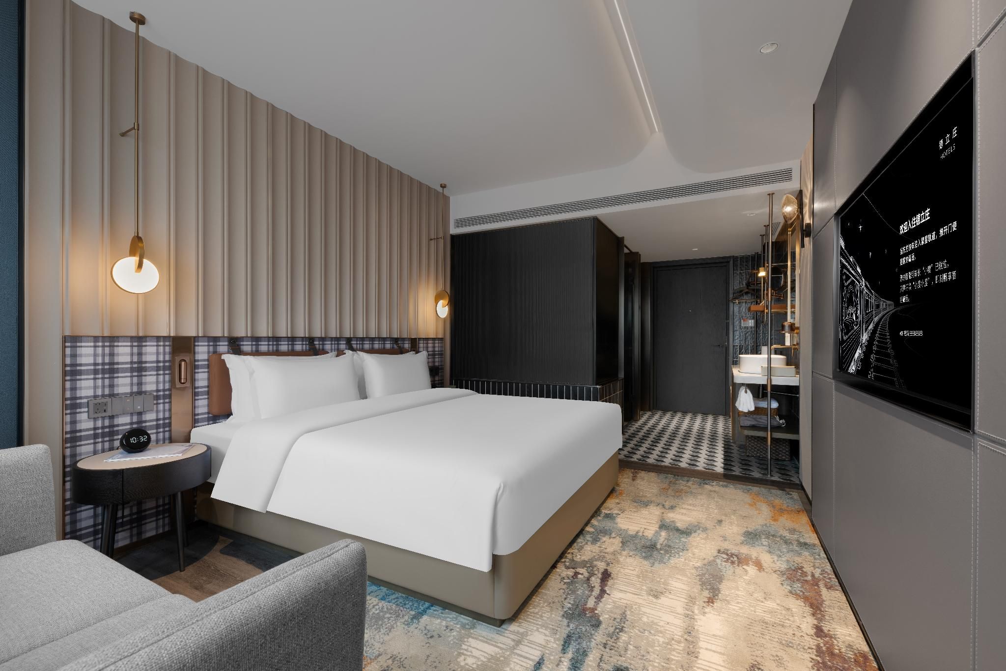 Exquisite Queen Room