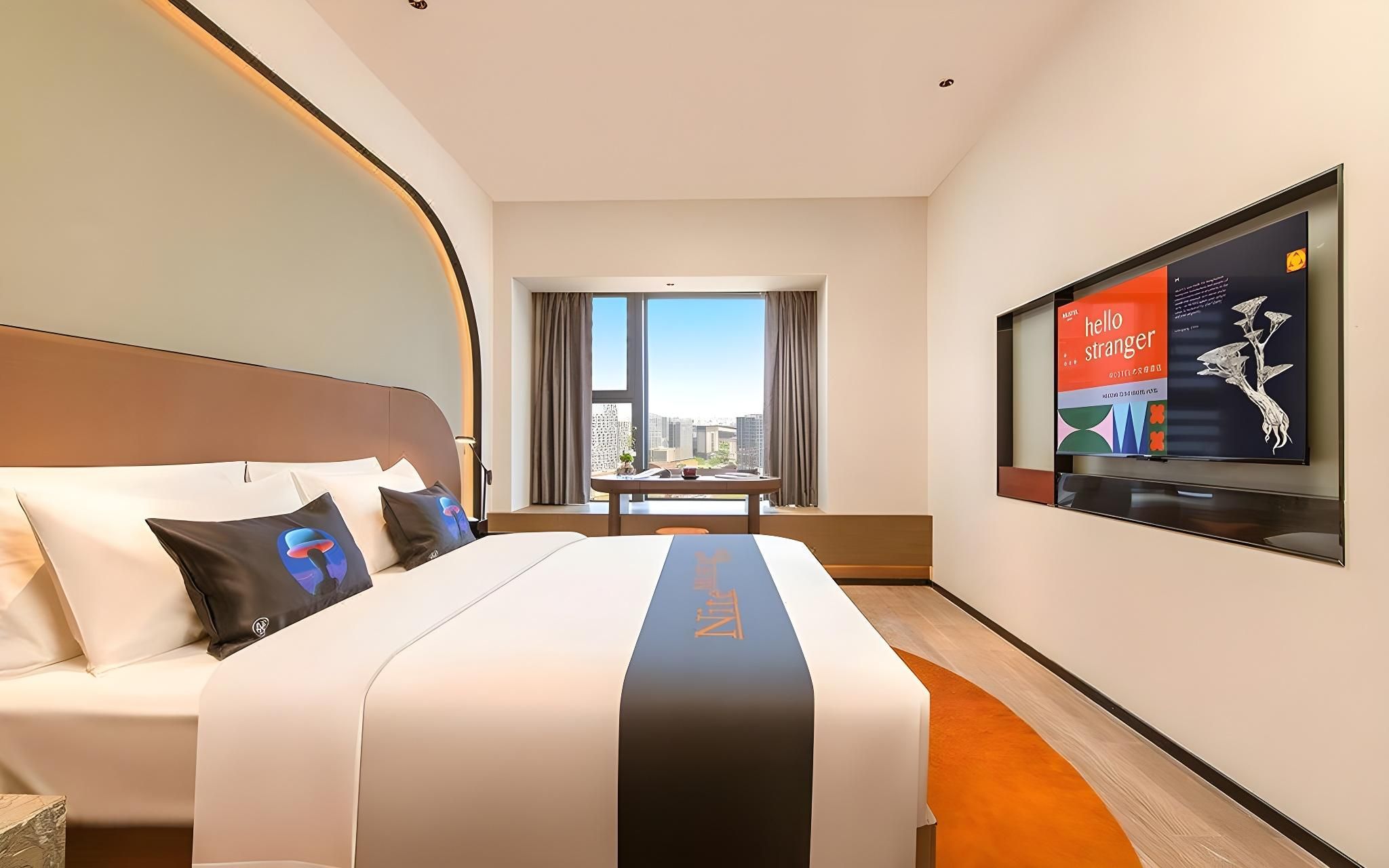 Exploration Double Bed Room With Air Purifier Forest Oxygen Bar + King Koil Mattress + Smart Control