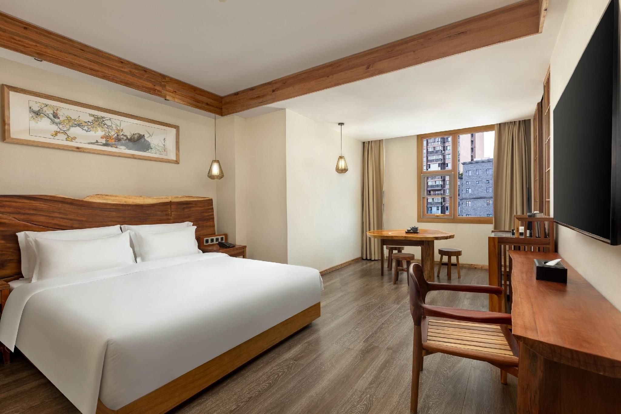 1 King Bed, Superior Room, Non-Smoking