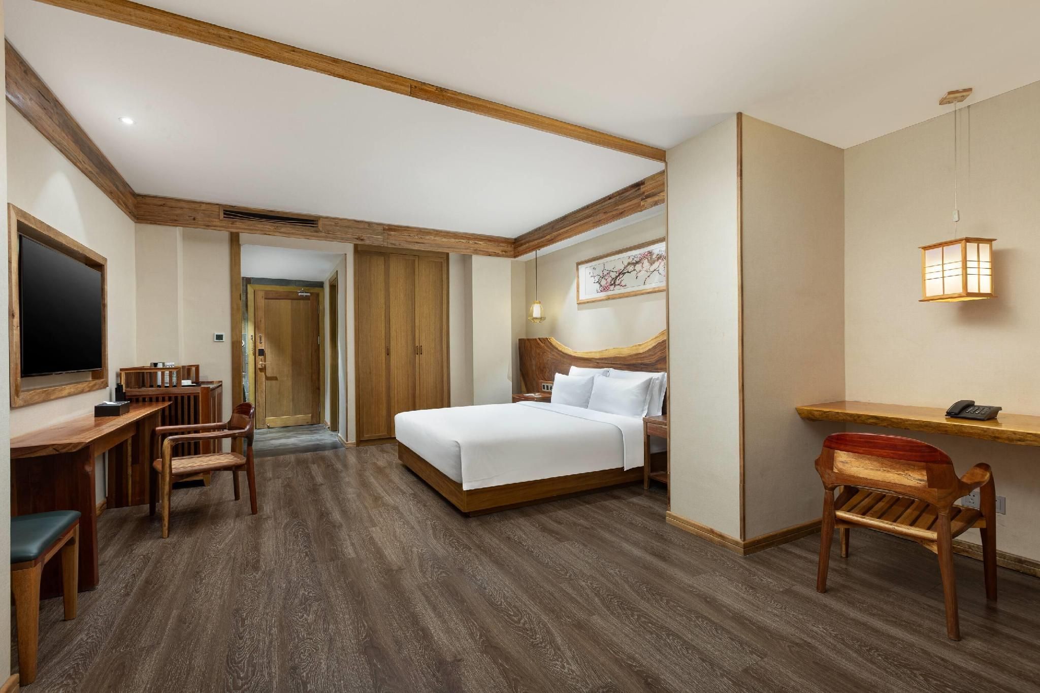 1 King Bed and 1 Single Bed, 2-Bedroom, Suite, Non-Smoking