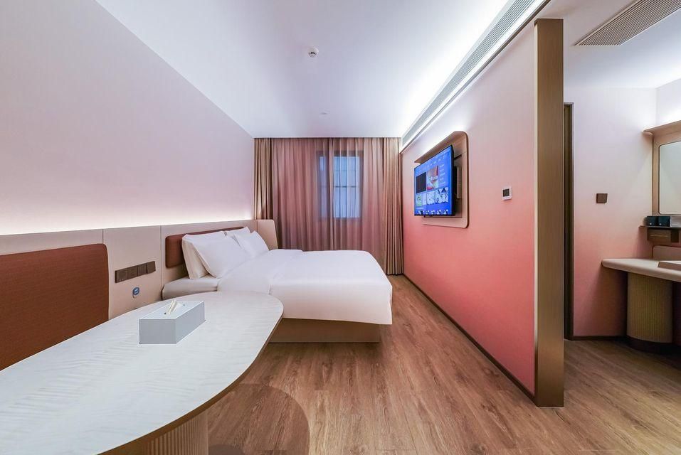 Superior Room Queen