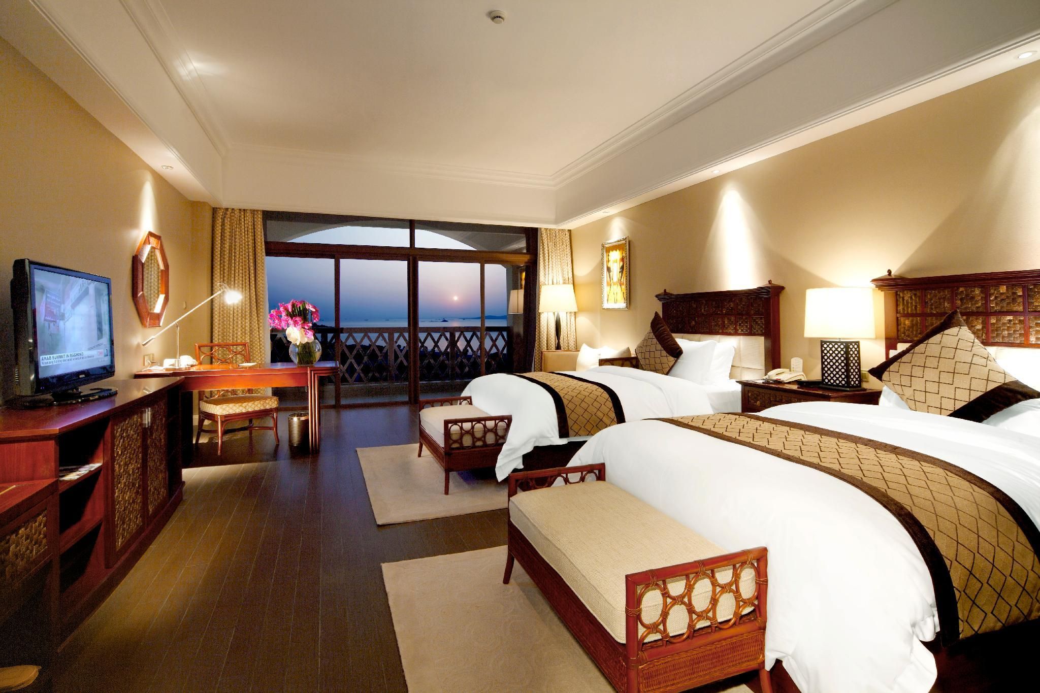 Deluxe Sea View Twin