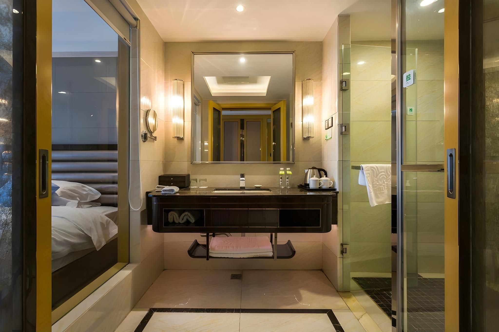 Ruineng CEO International Hotel (Hefei South Railway Station Leijie Street) Sunshine 2-bed Room 3