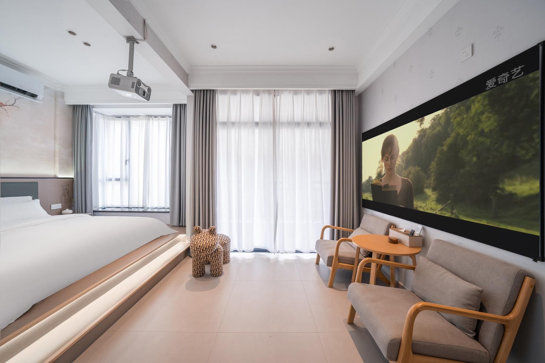 Premier Cinema Themed Double Room