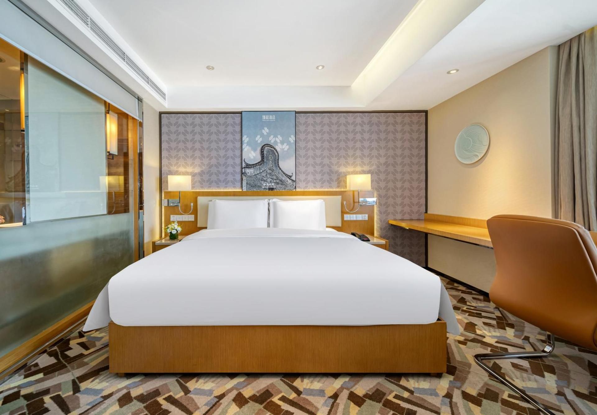 Superior Queen Room