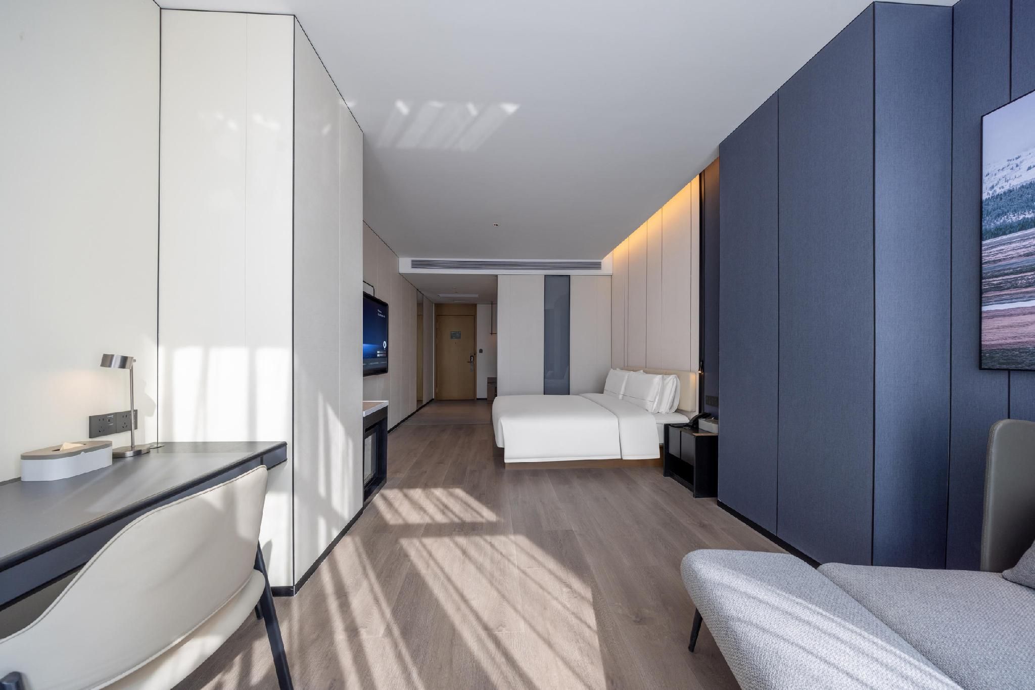 Atour - Superior 1 Bed Room with City View