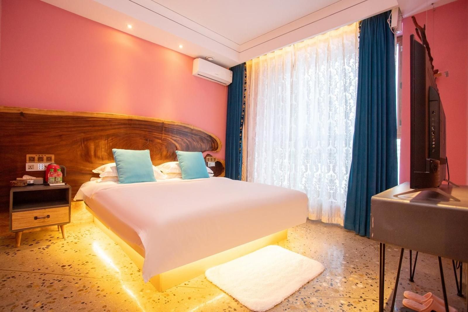 Deluxe Family Suite