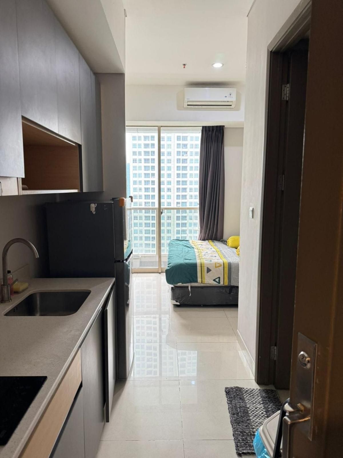 Studio Apartment