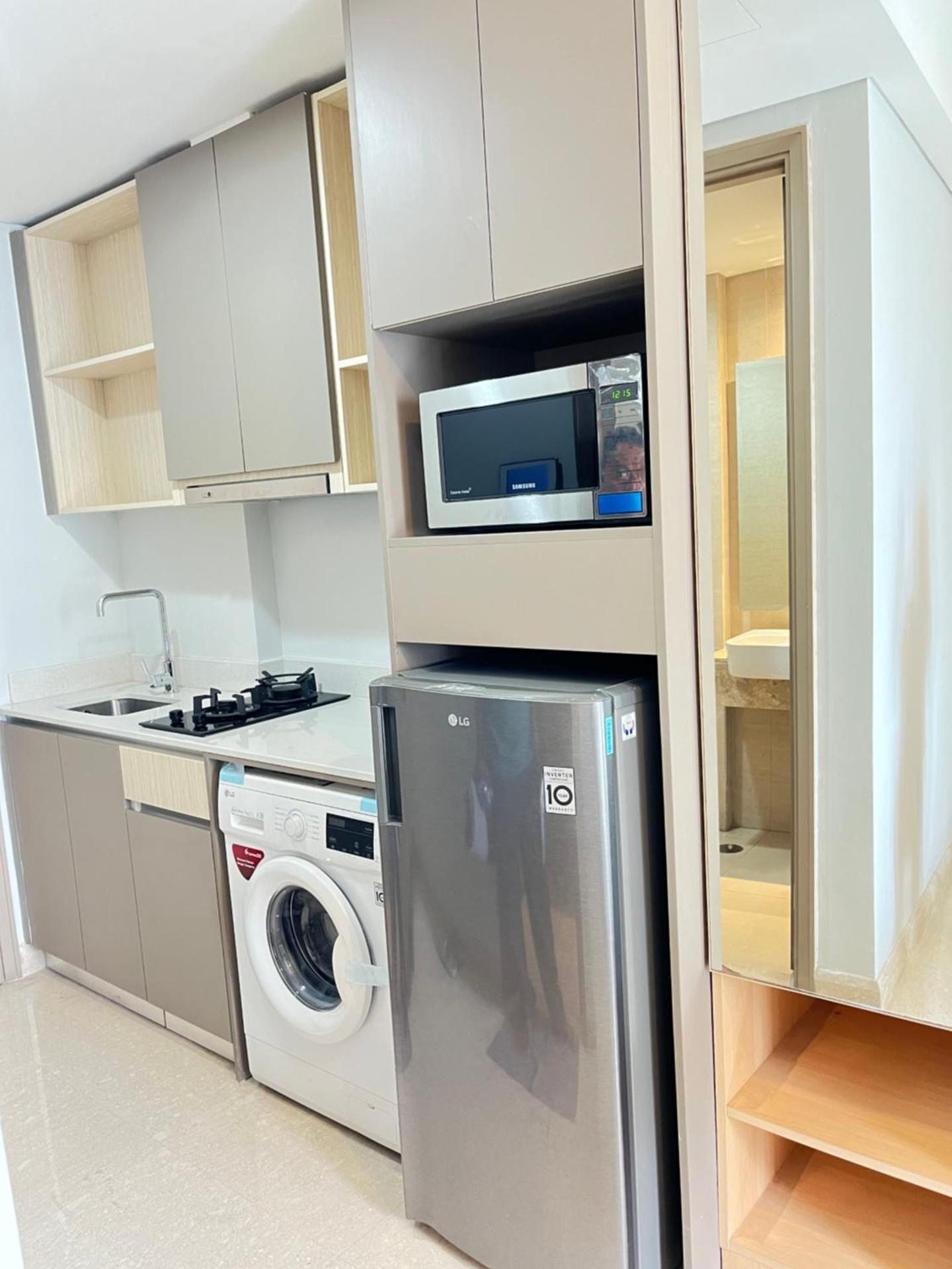 Studio Apartment with Balcony