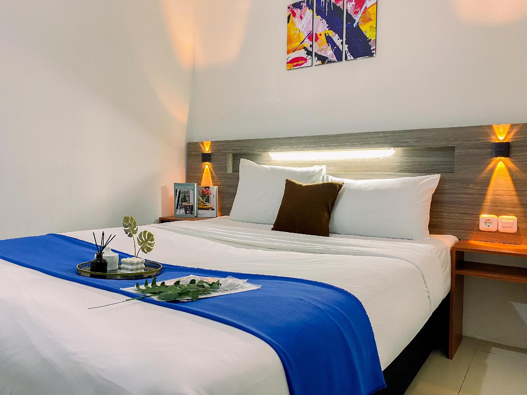 Spacious 2BR Corner Vittoria Residence By Travelio