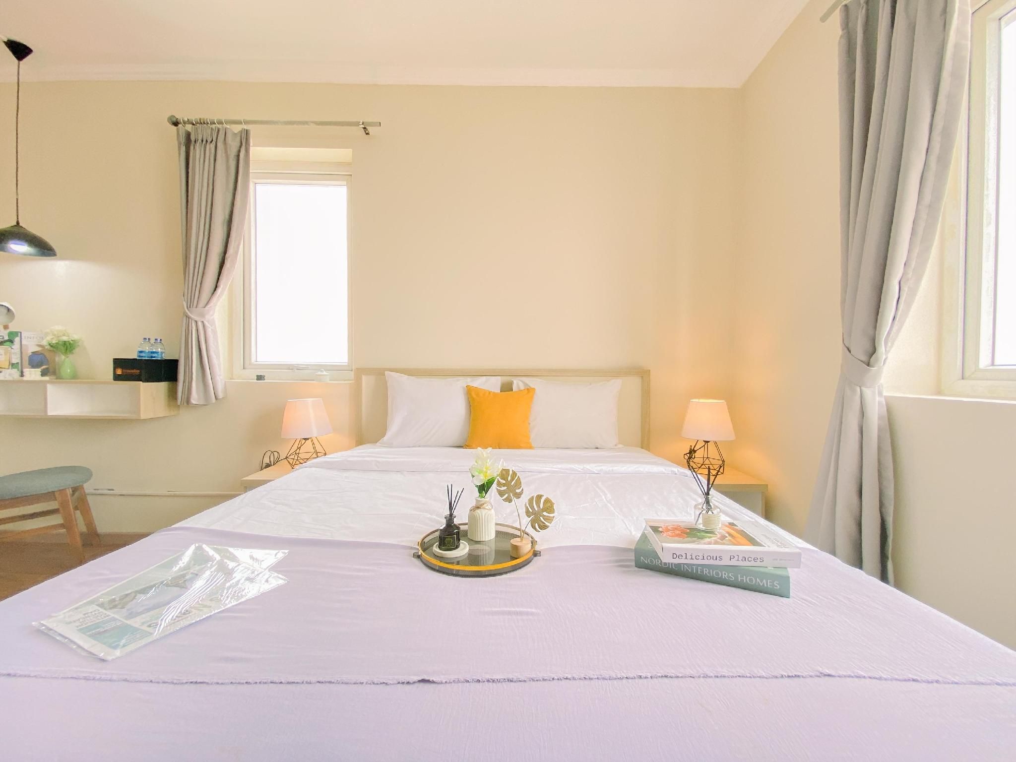 Studio Restful @Grand Palace Kemayoran By Travelio