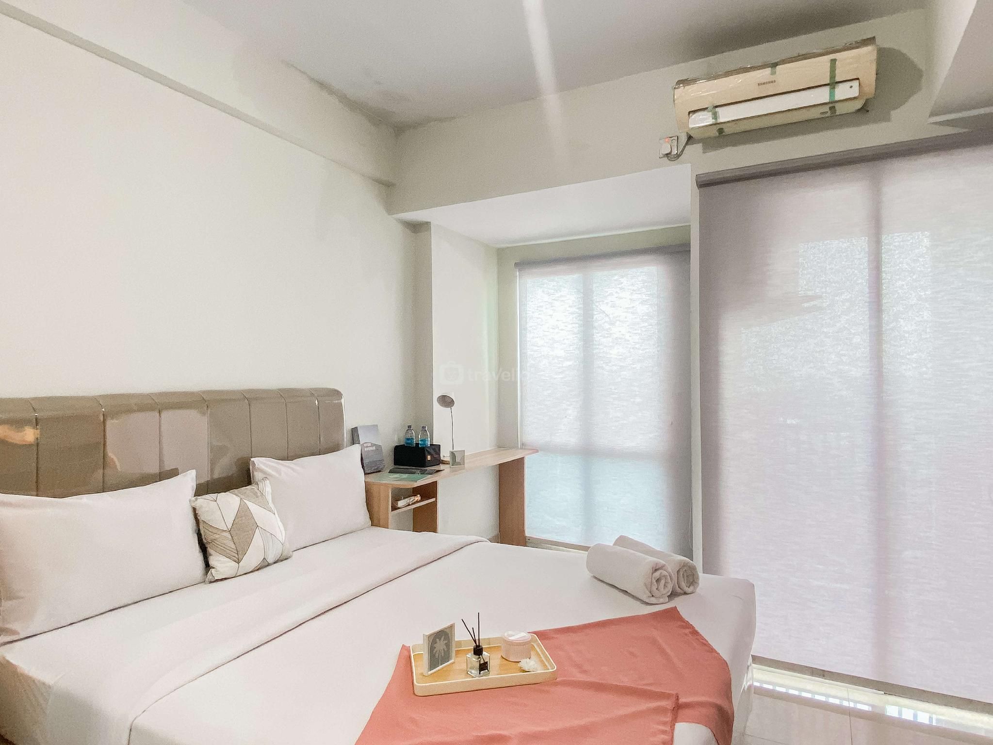 Good Place Studio Grand Dhika City By Travelio