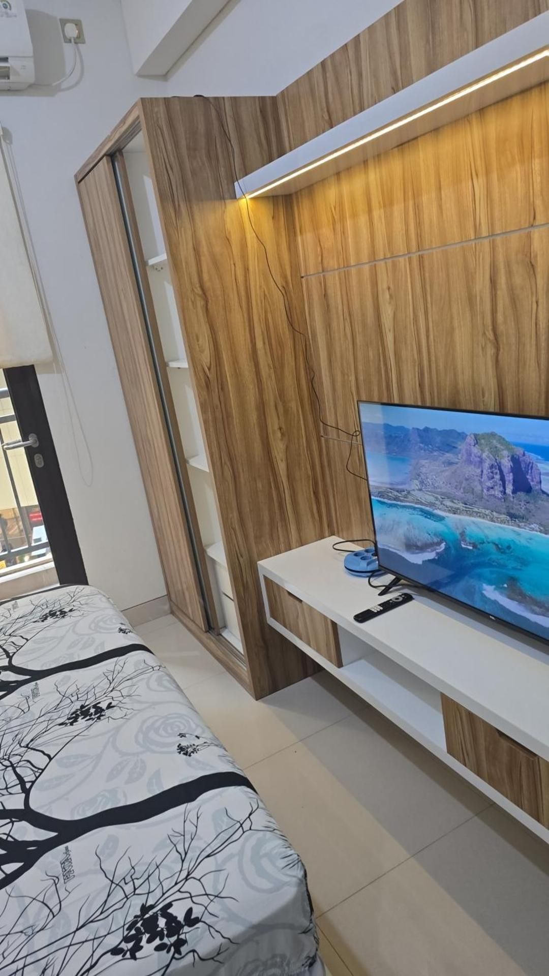 Apartemen Transpark Cibubur by Lily's Room