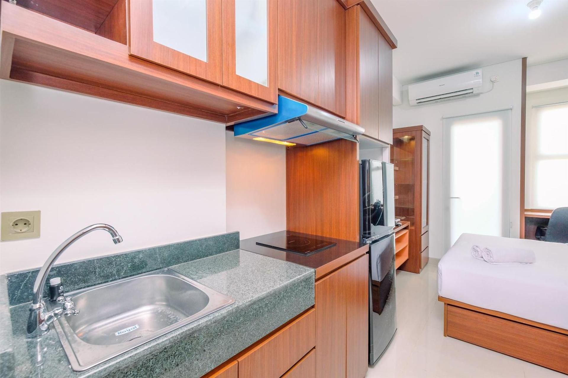 Studio Apartment