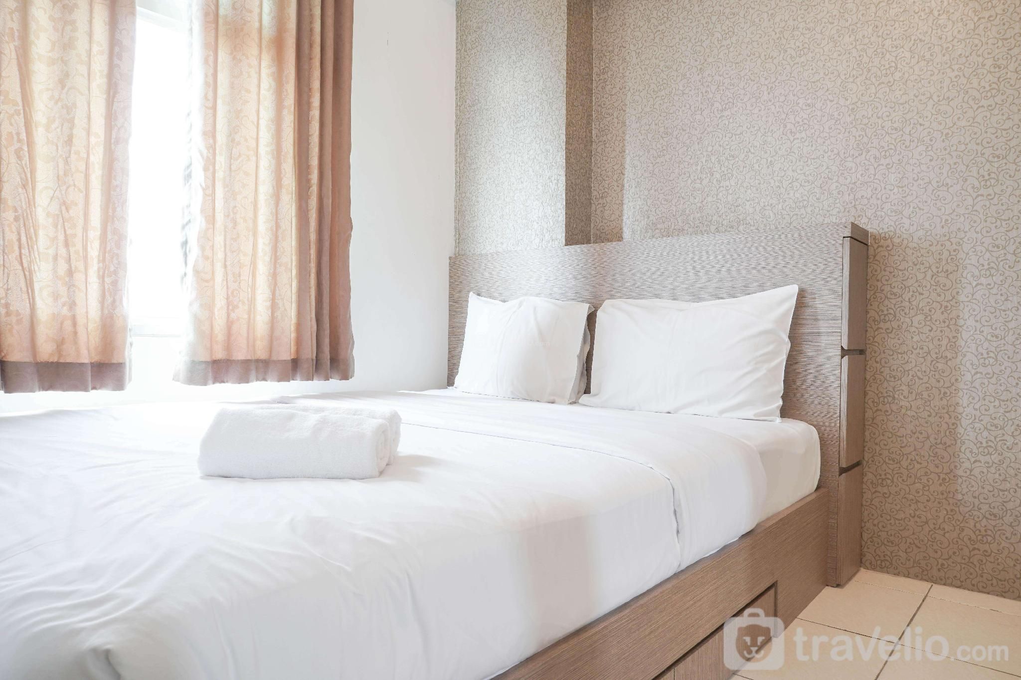 Modern Look Cozy 2BR Green Bay Pluit By Travelio