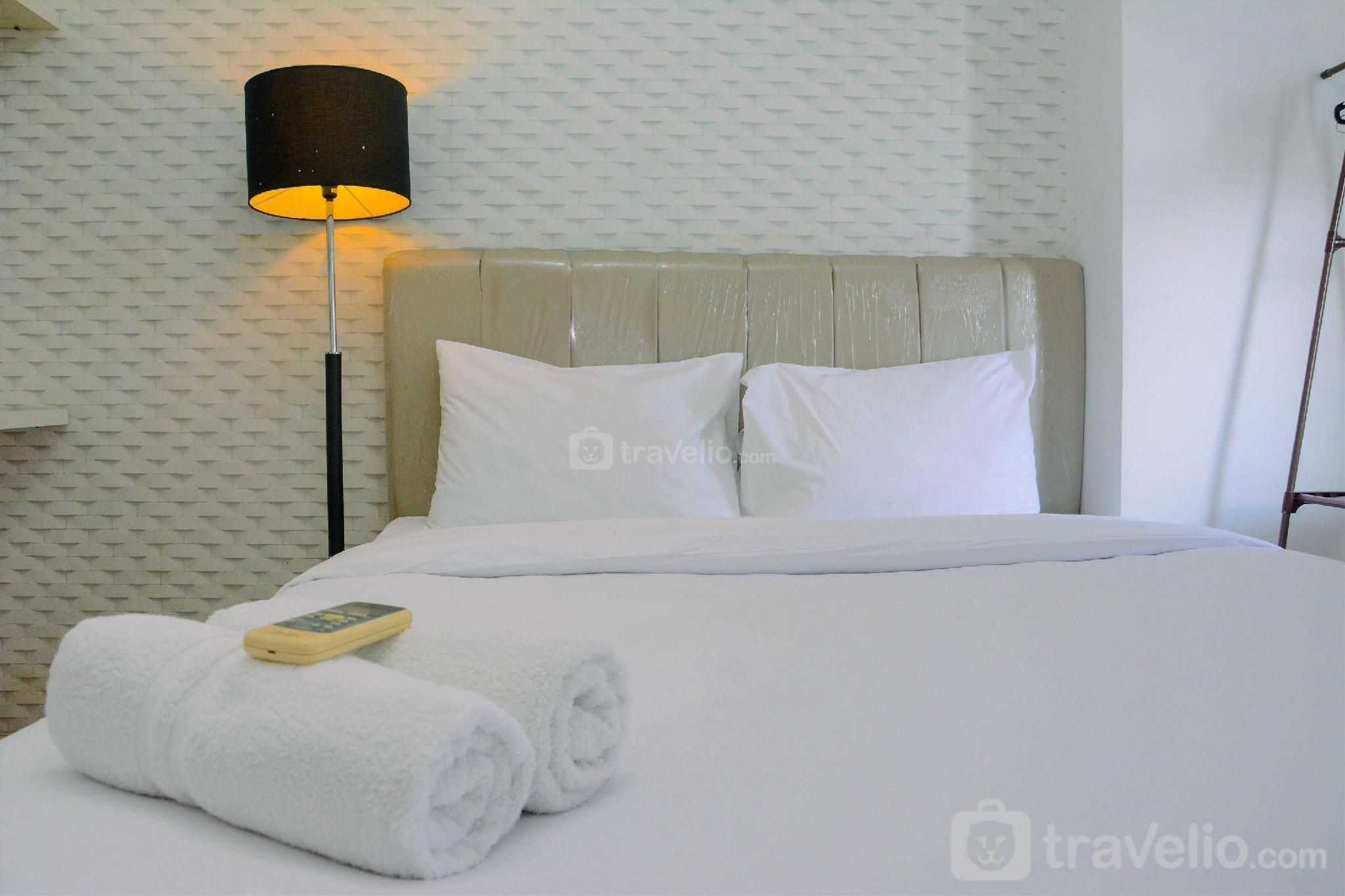 Spacious 2BR Green Bay Pluit Apartment By Travelio