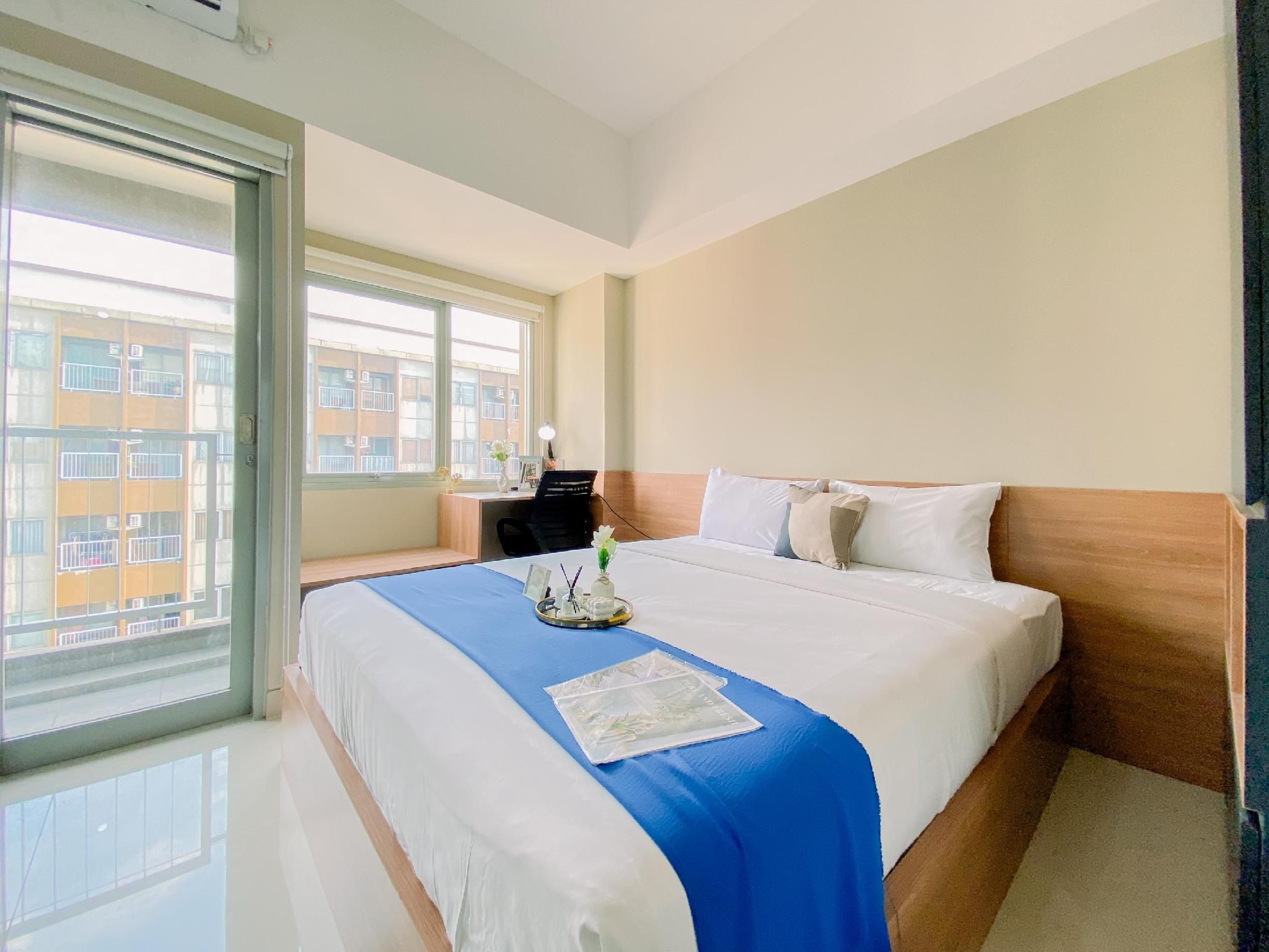 Cozy Living Studio LRT City Jatibening By Travelio