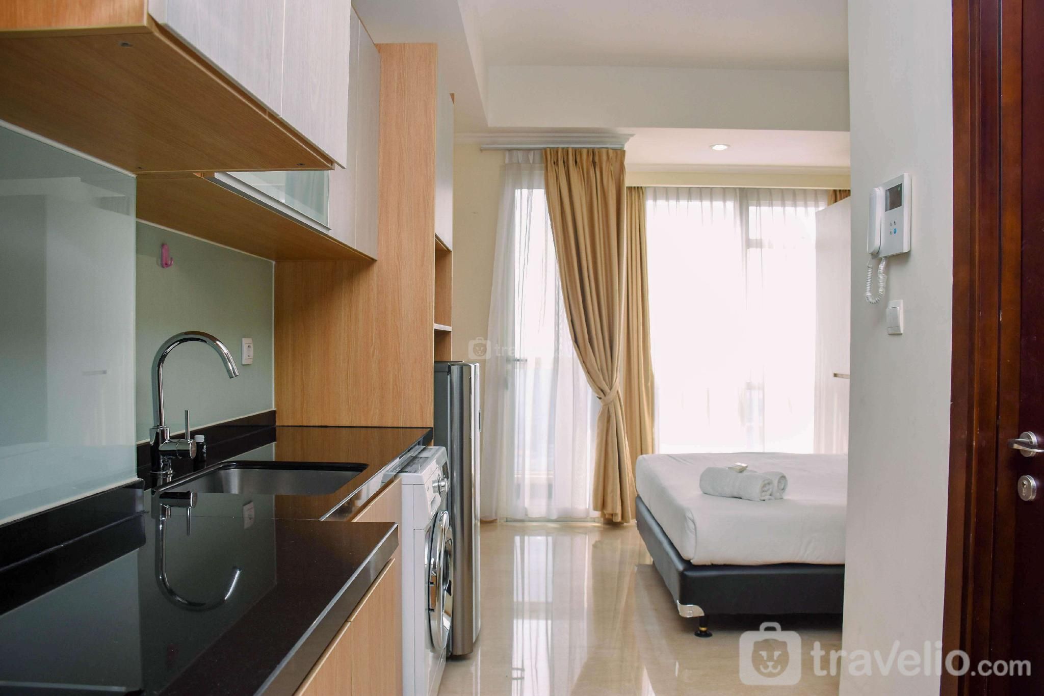 Great Deal Comfy Studio @ Menteng Park By Travelio