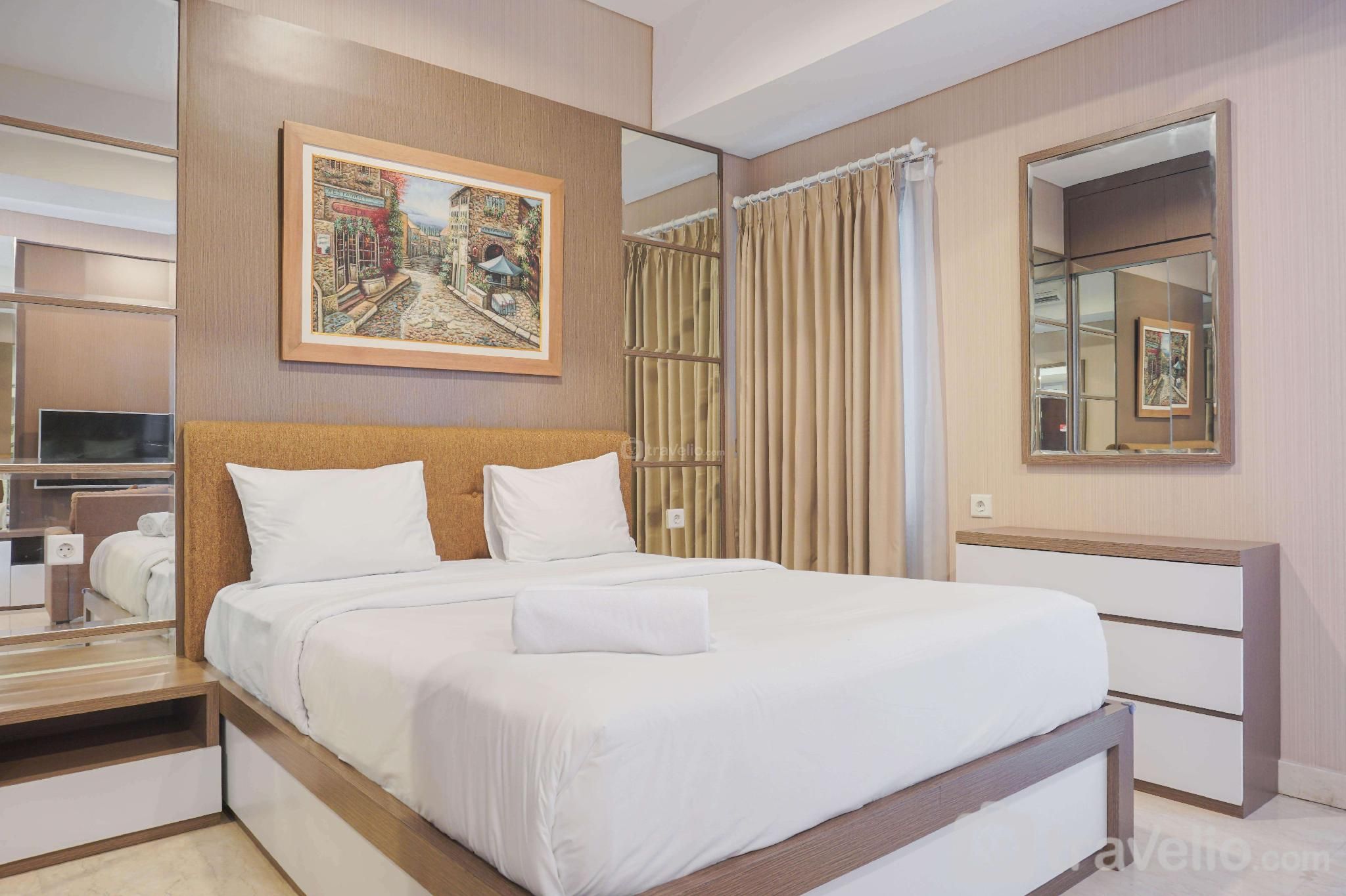 Big Studio at Capitol Park Residence By Travelio